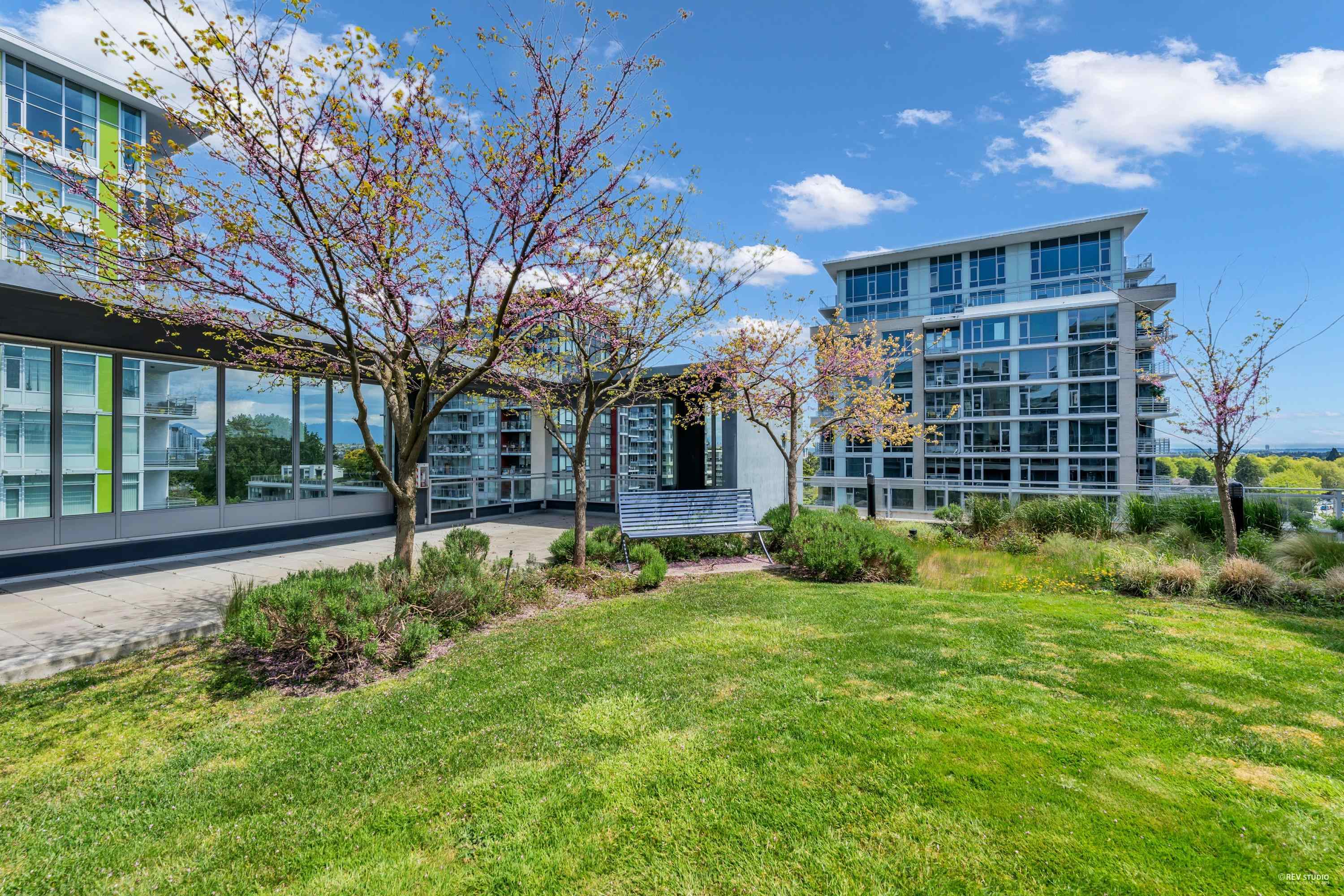 1106 8688 HAZELBRIDGE WAY 10