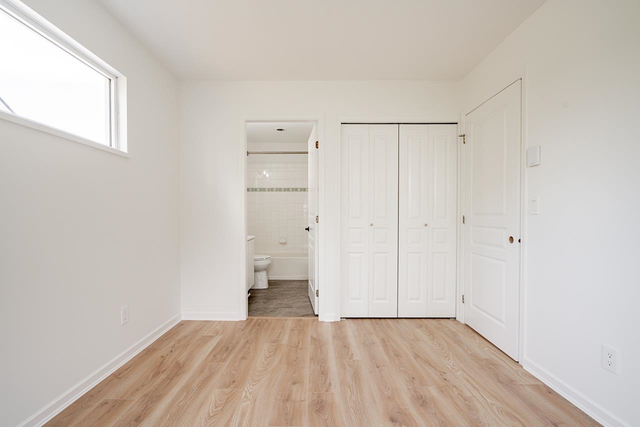 54 2728 CHANDLERY PLACE 22