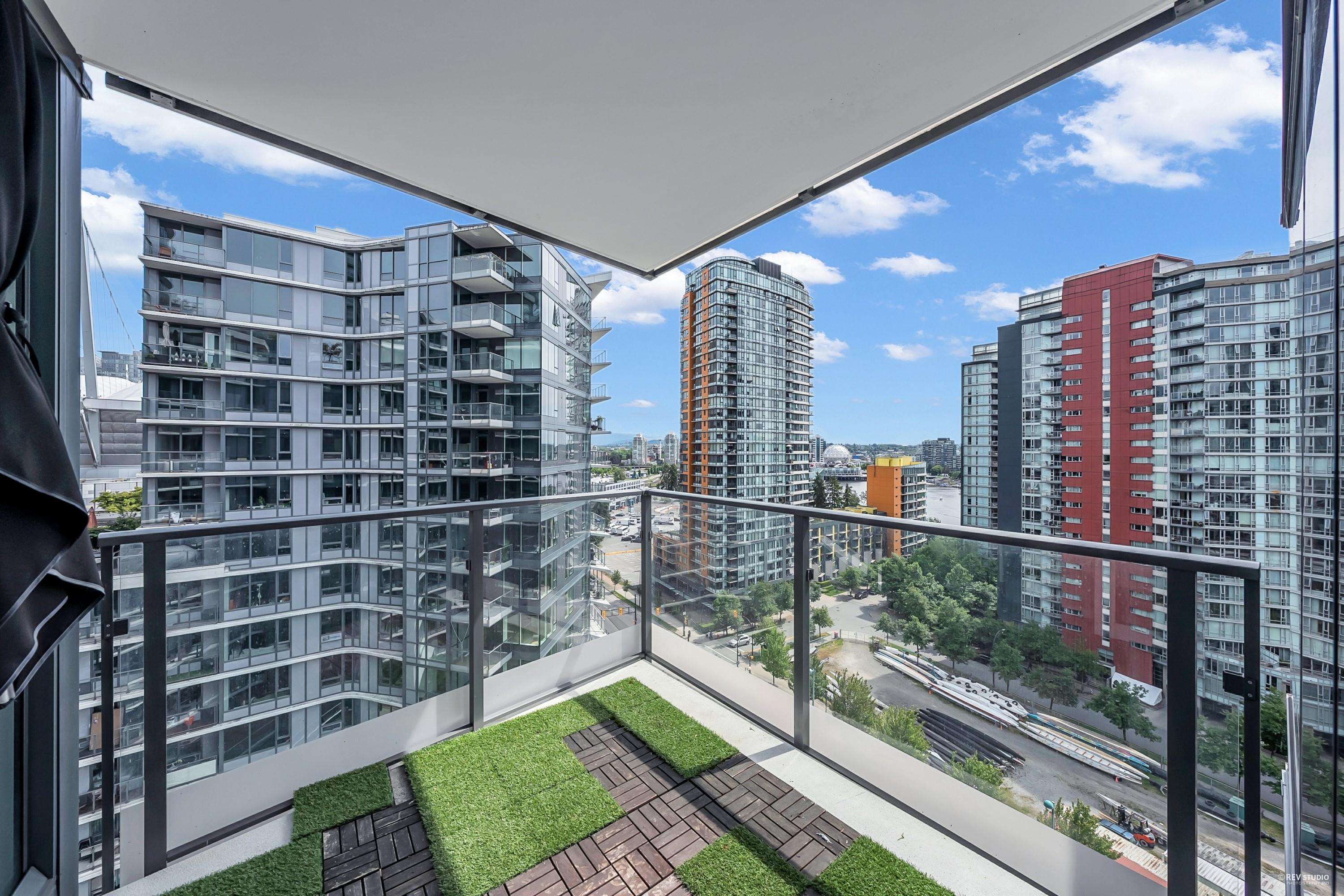 1608 68 SMITHE STREET 11