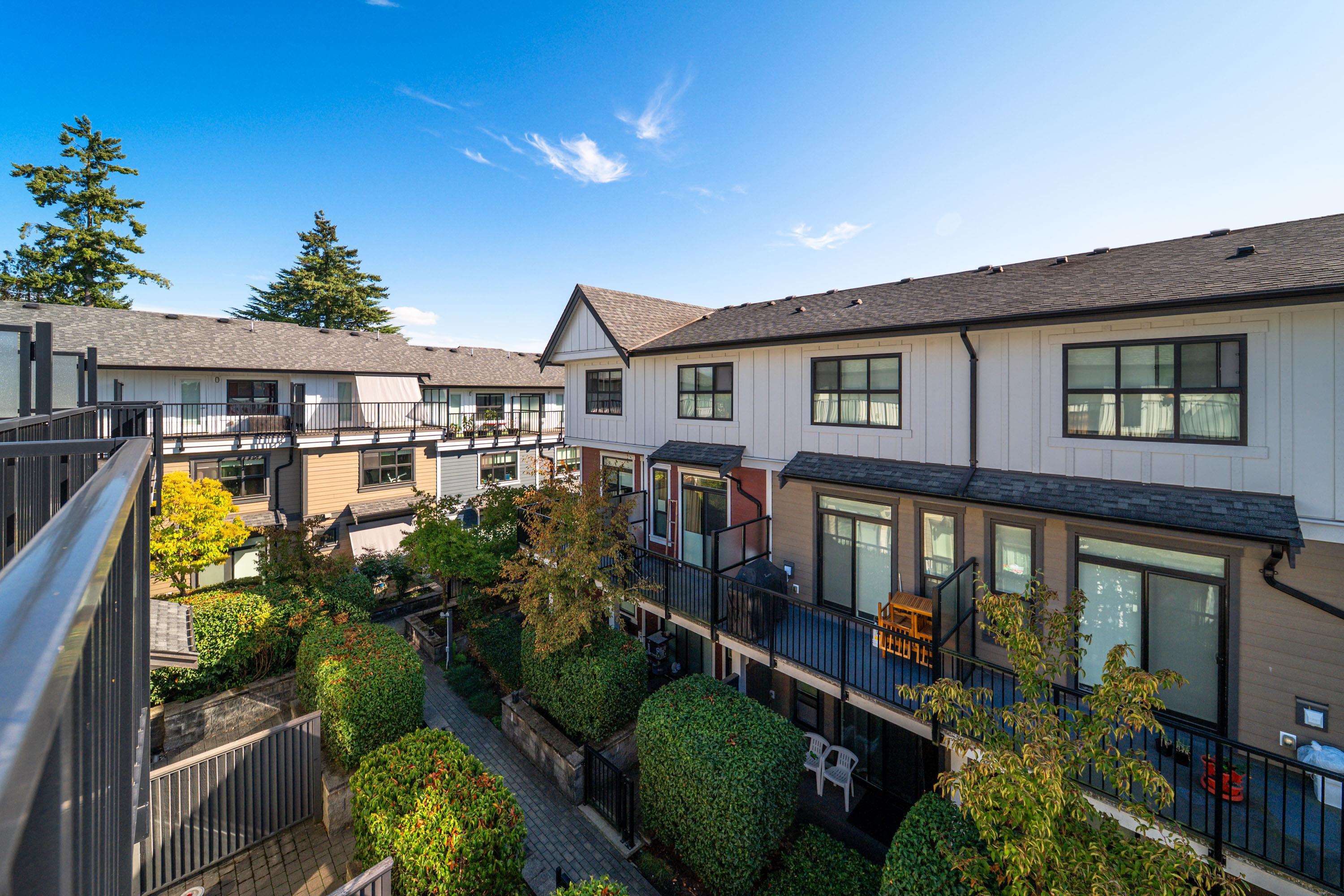 18 7039 MACPHERSON AVENUE 24