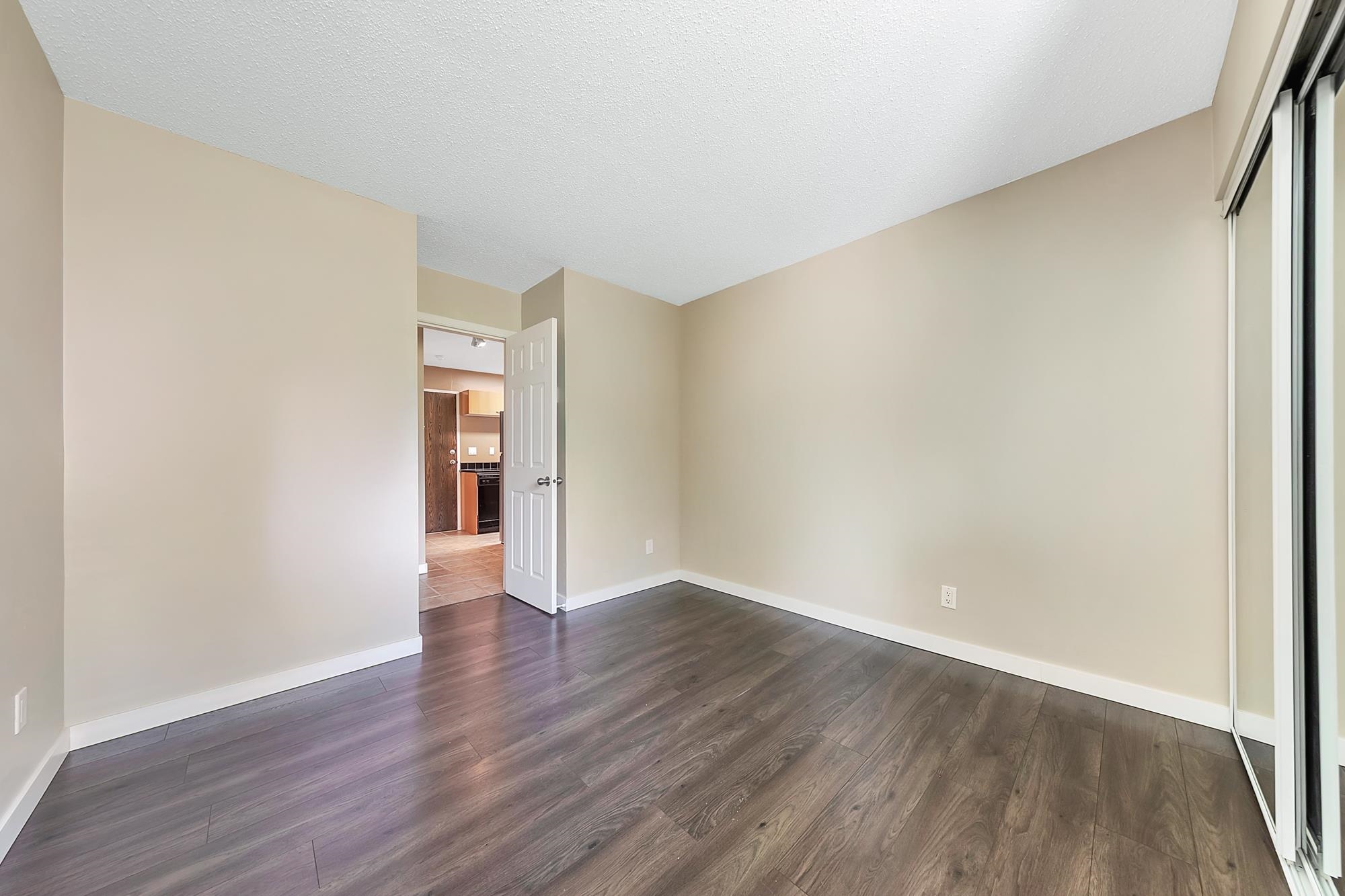 303 1121 HOWIE AVENUE 16