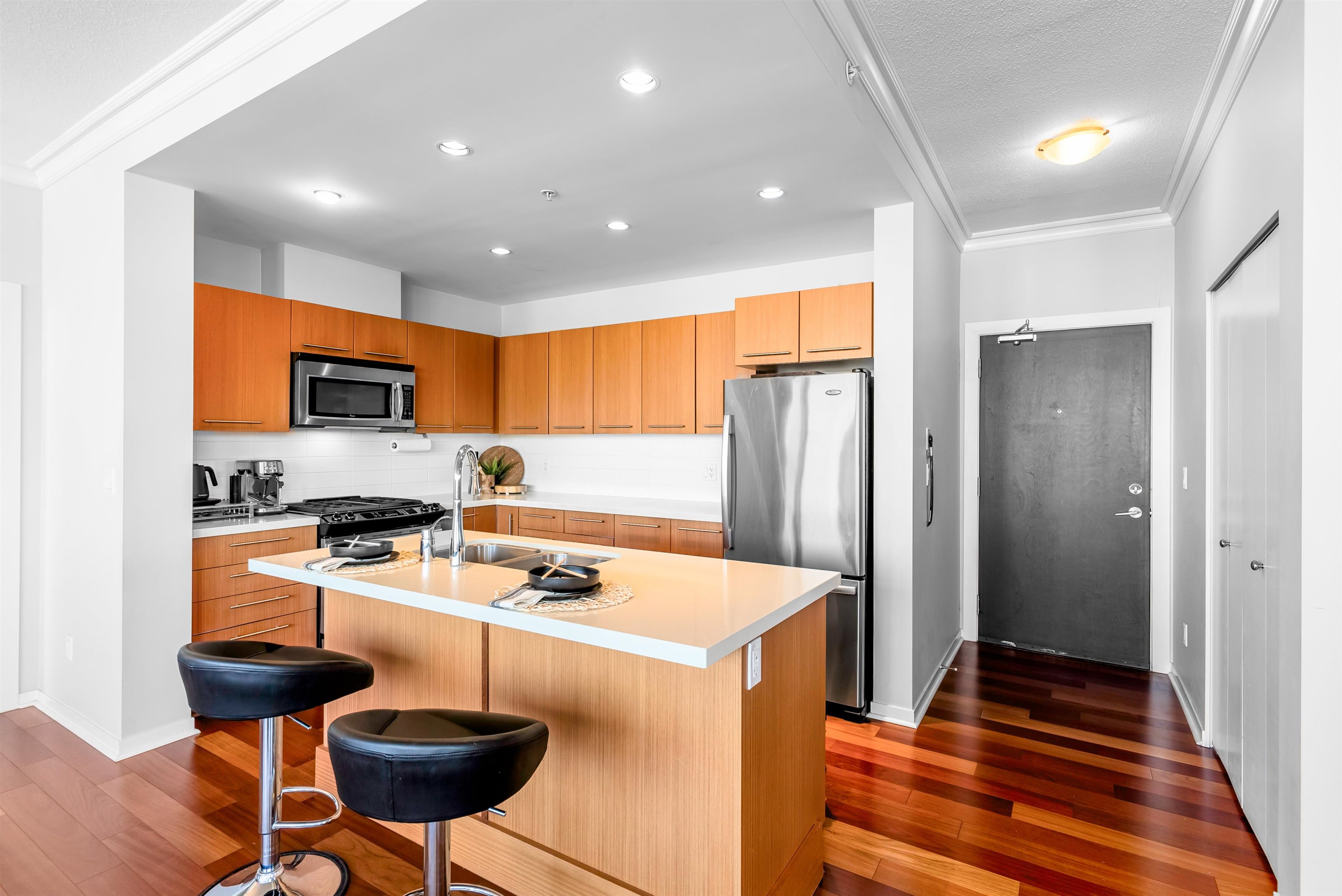 3103 2133 DOUGLAS ROAD 11