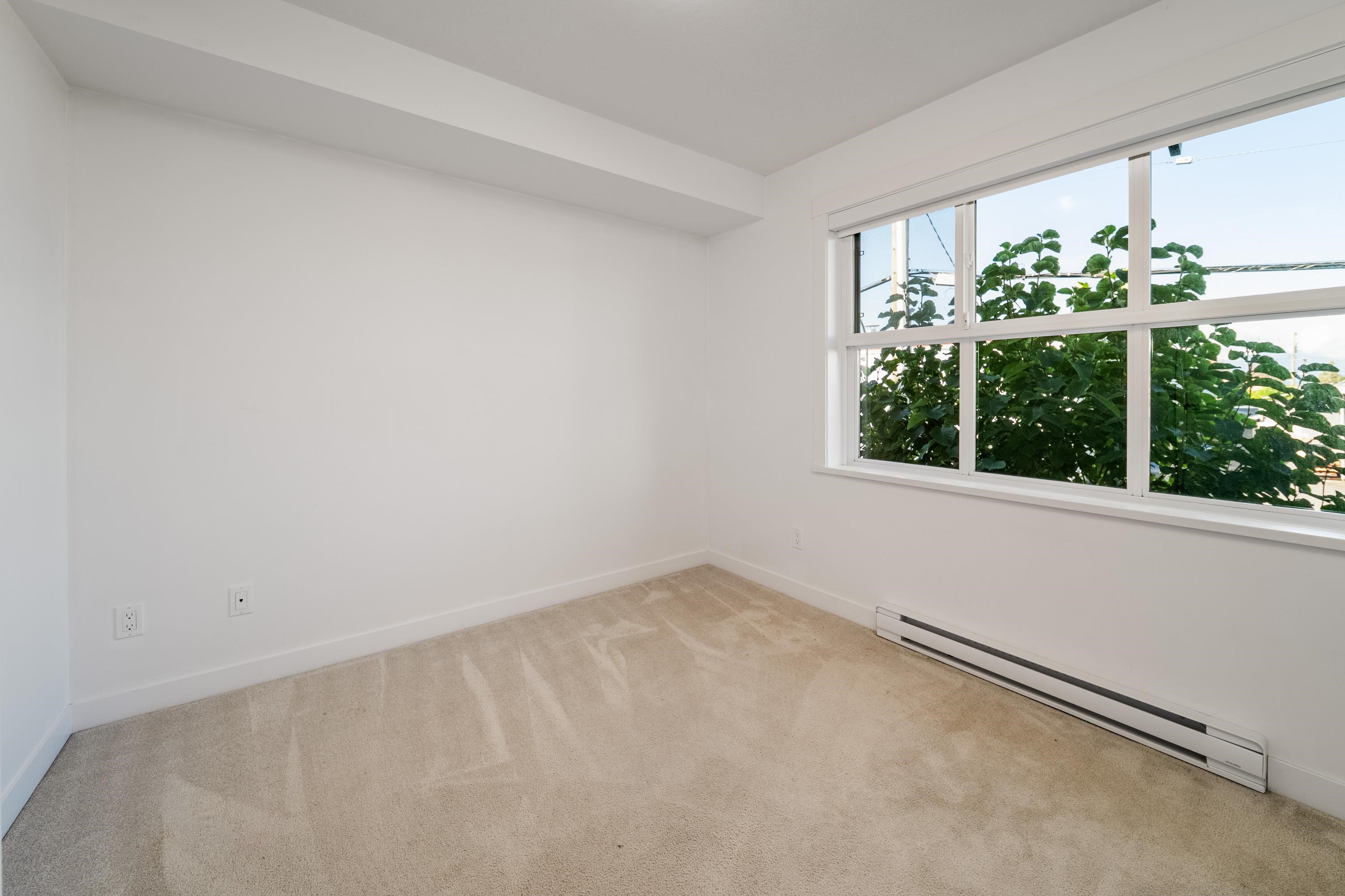 18 7039 MACPHERSON AVENUE 37