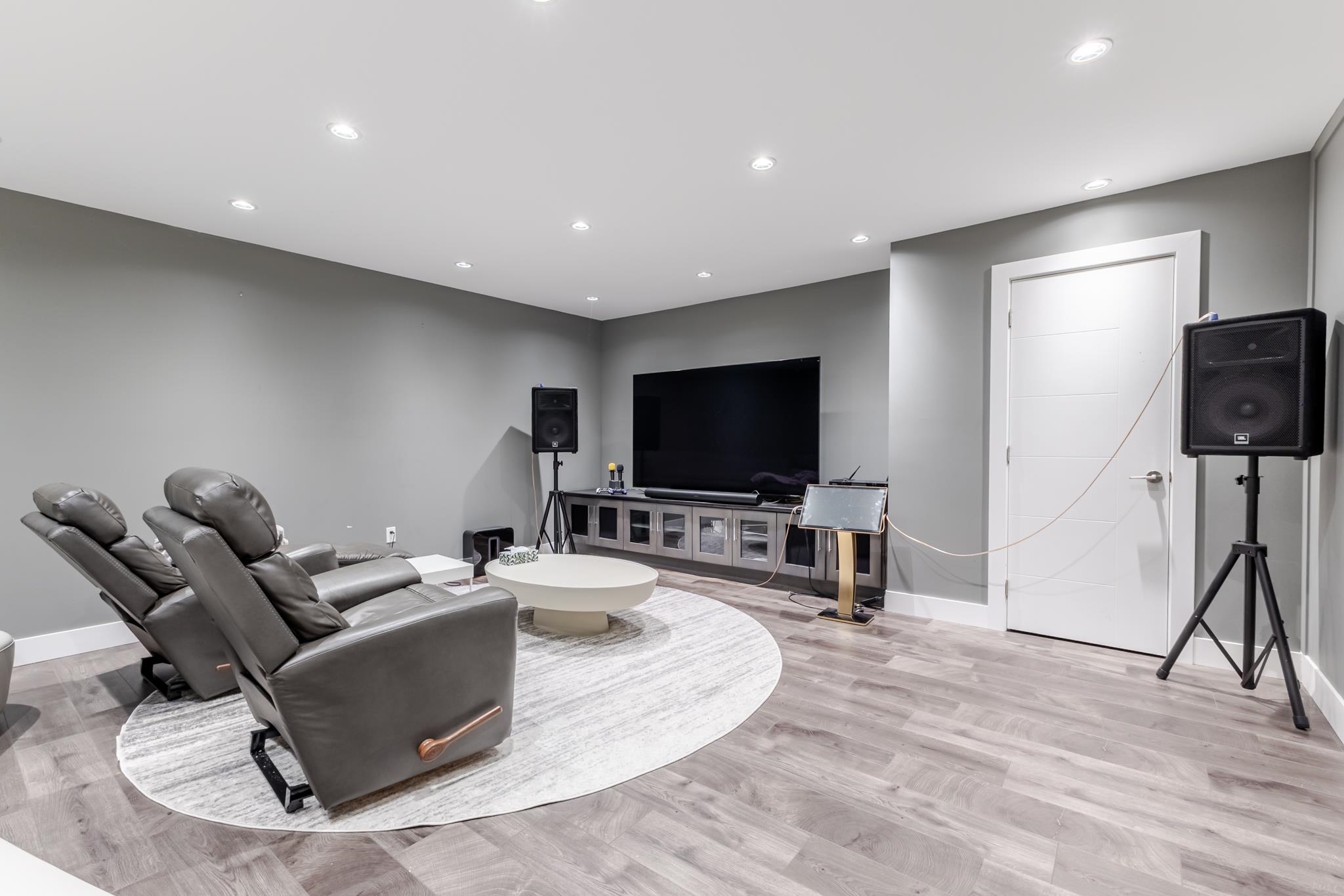 684 PORTER STREET 23