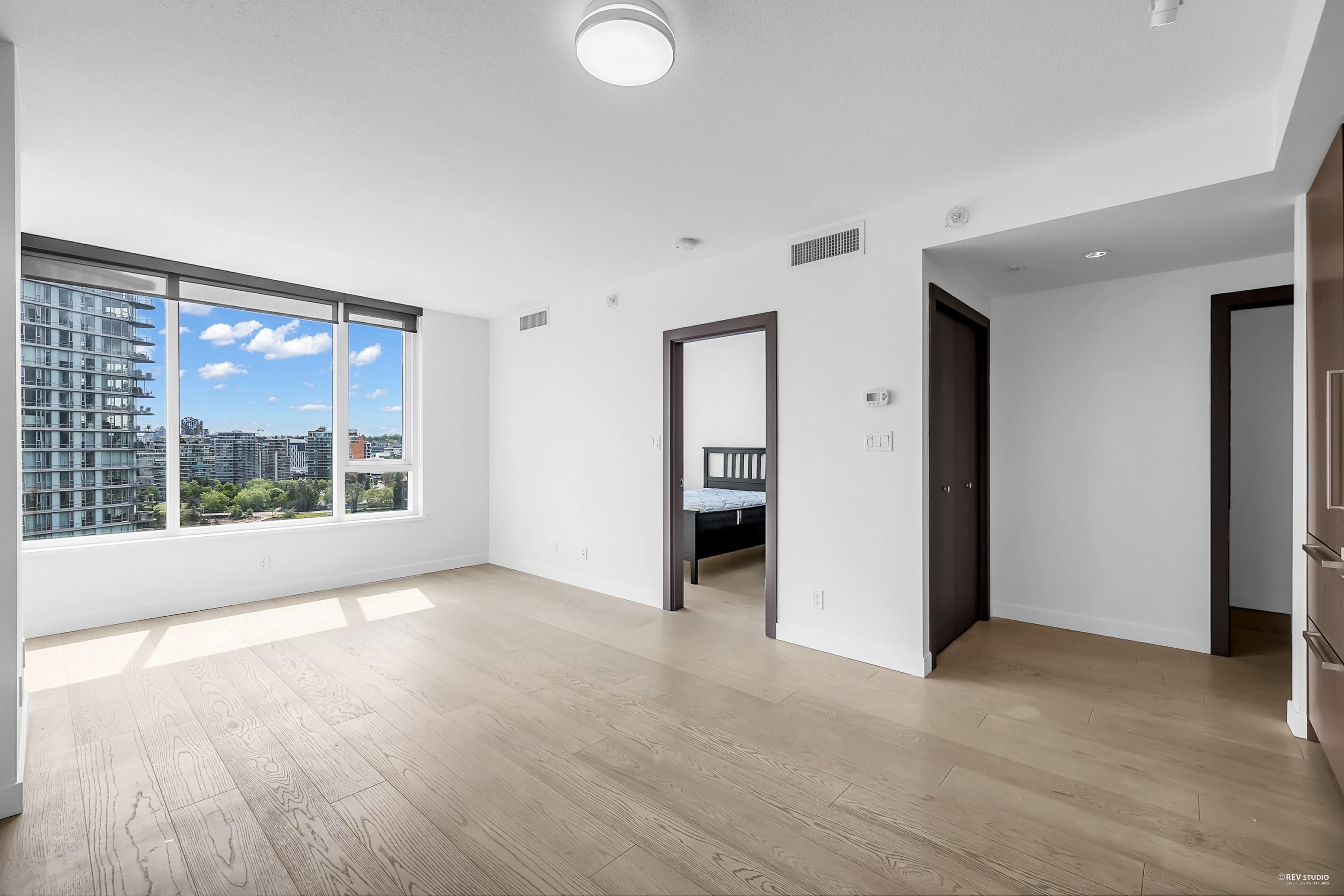 1608 68 SMITHE STREET 10