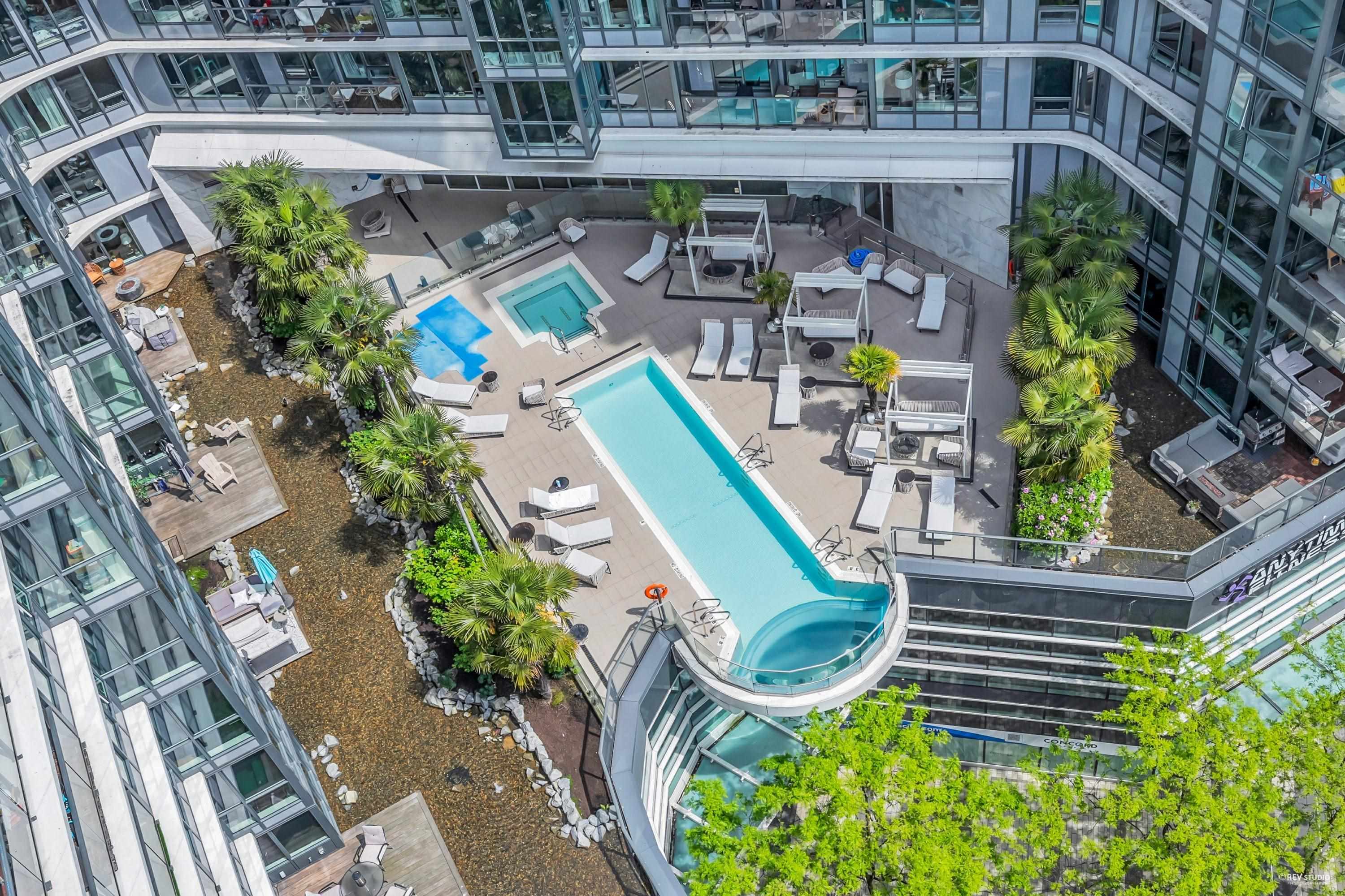 1608 68 SMITHE STREET 14