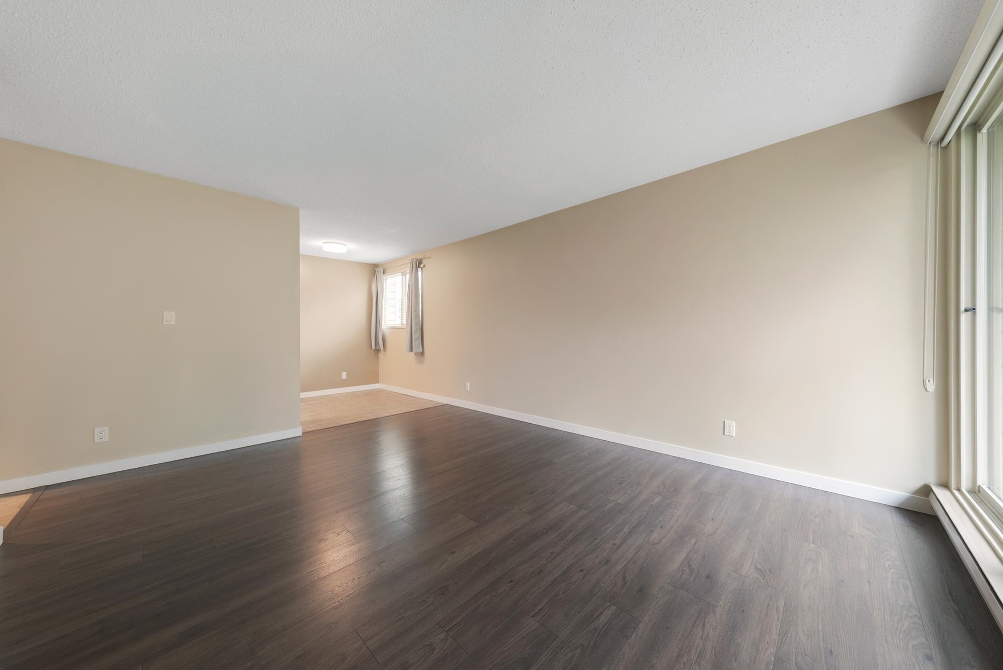 303 1121 HOWIE AVENUE 11