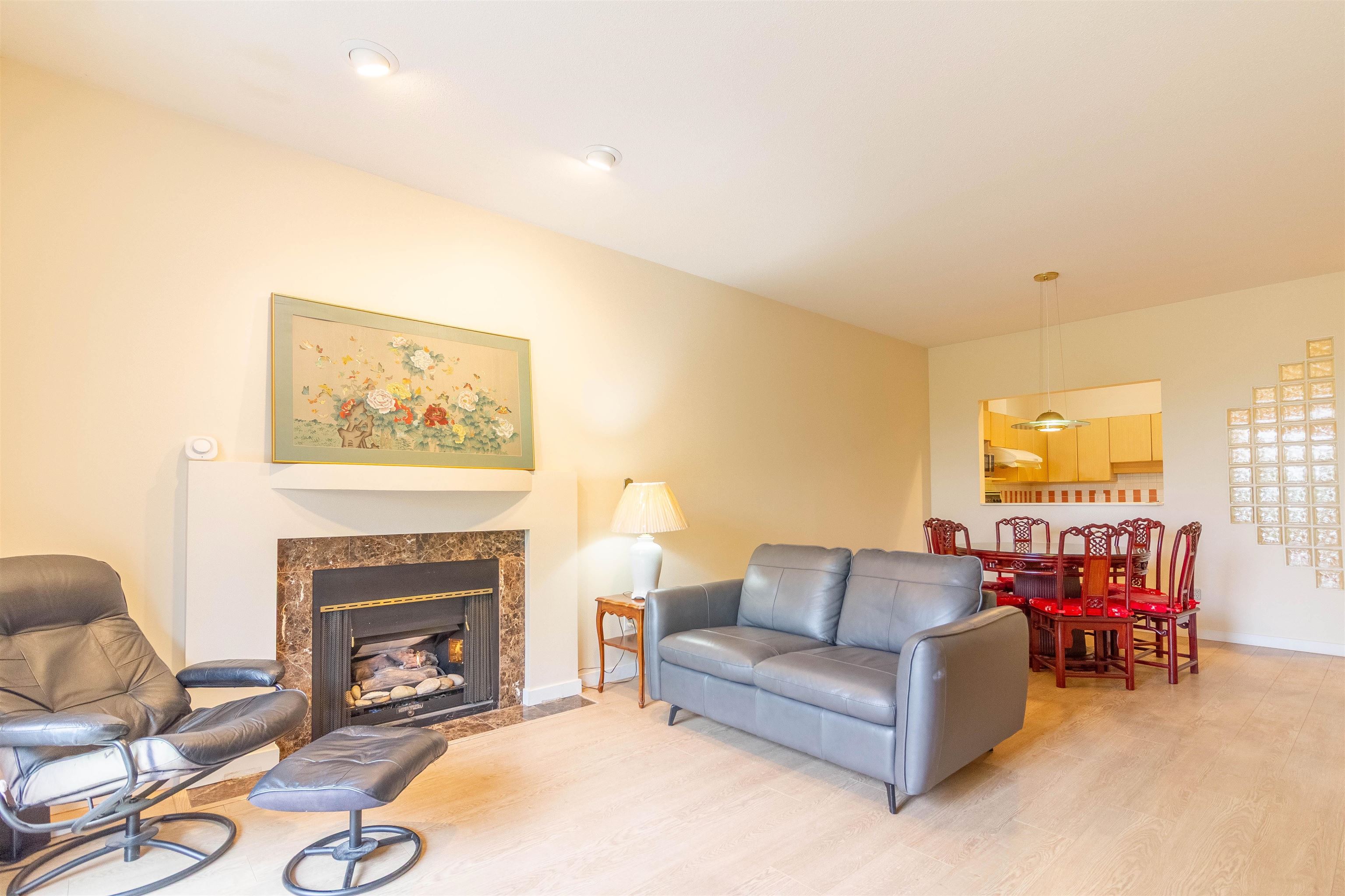 306 4951 SANDERS STREET 5