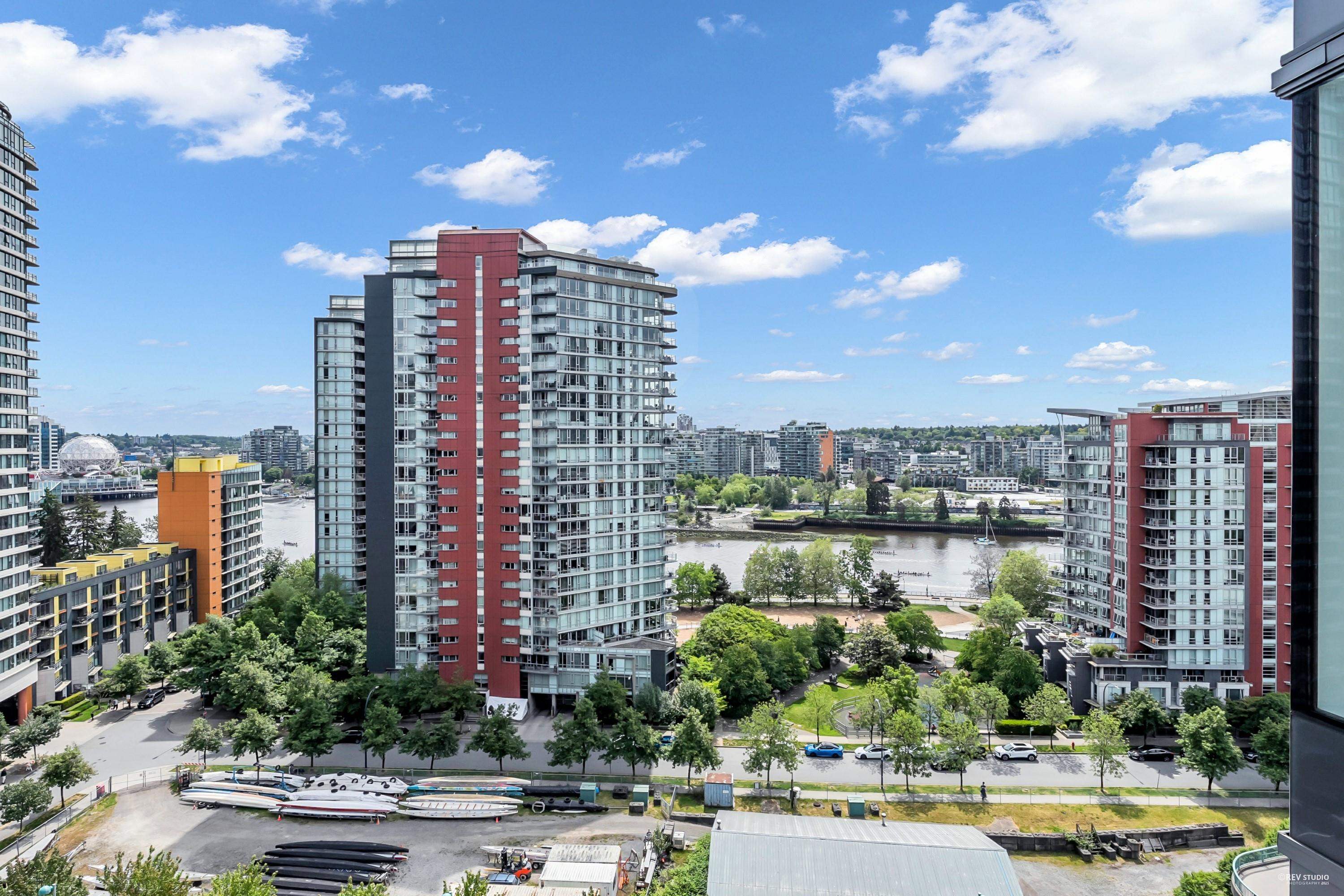 1608 68 SMITHE STREET 15