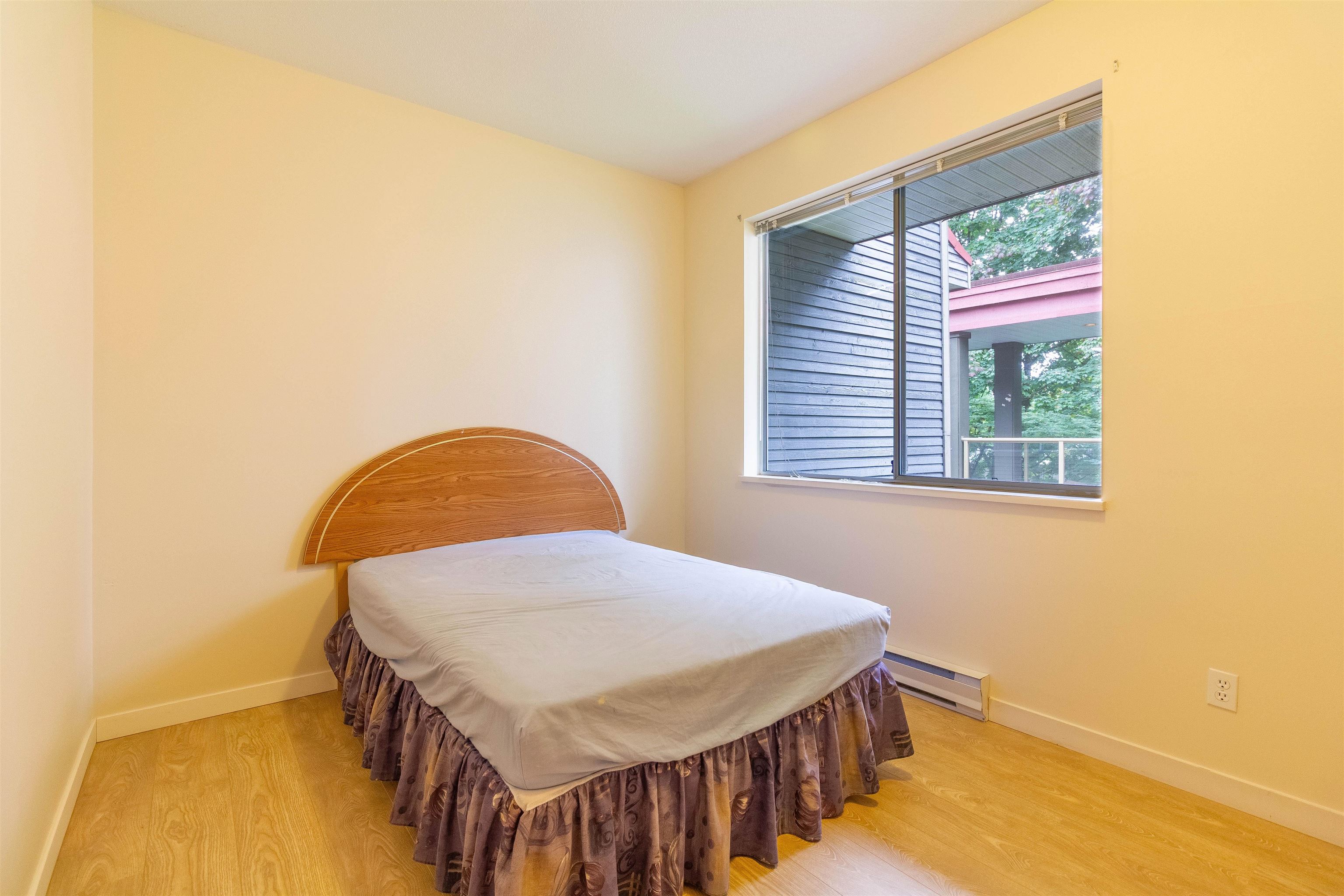 306 4951 SANDERS STREET 17