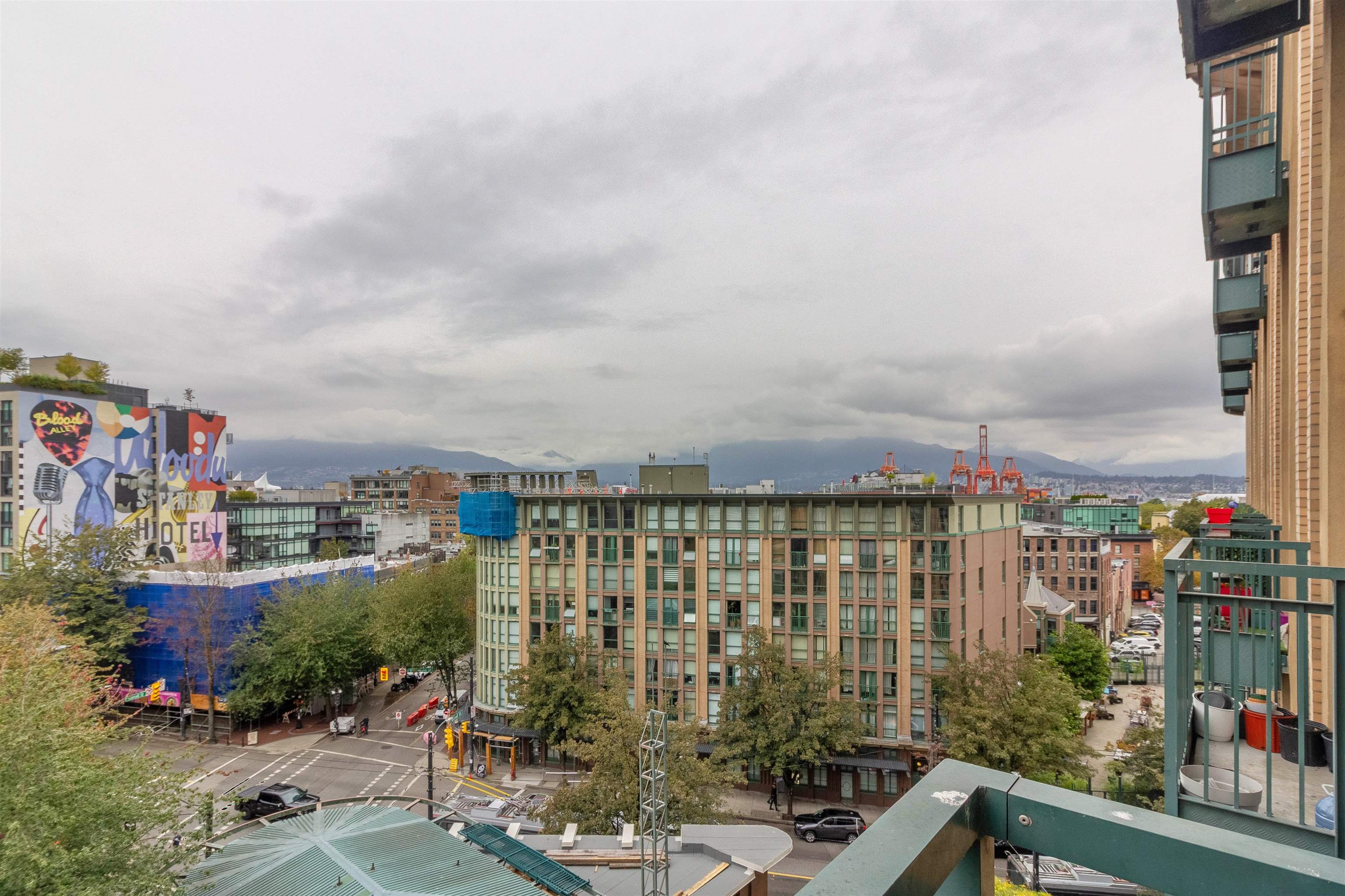 602 22 E CORDOVA STREET 22