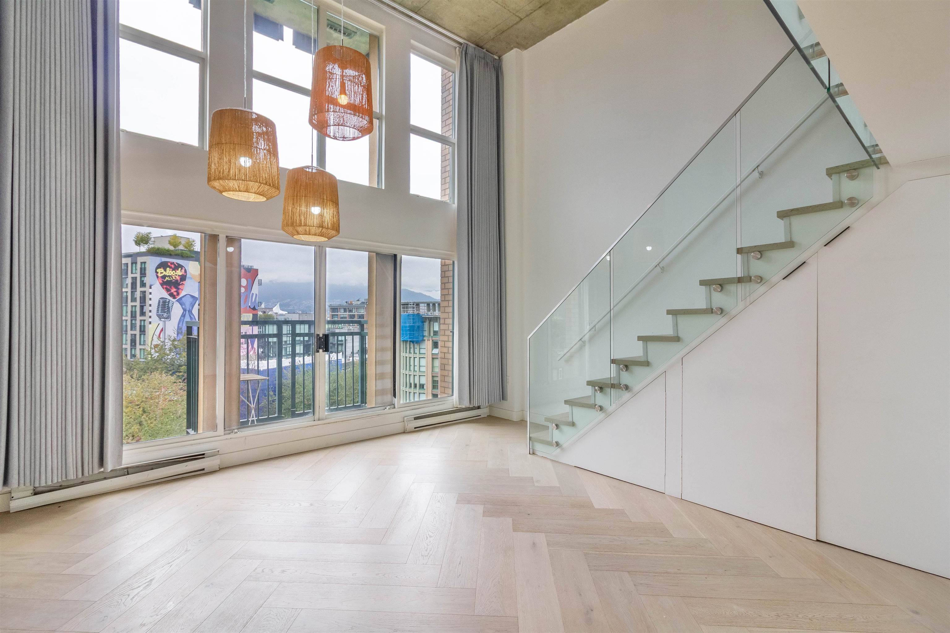 602 22 E CORDOVA STREET 2