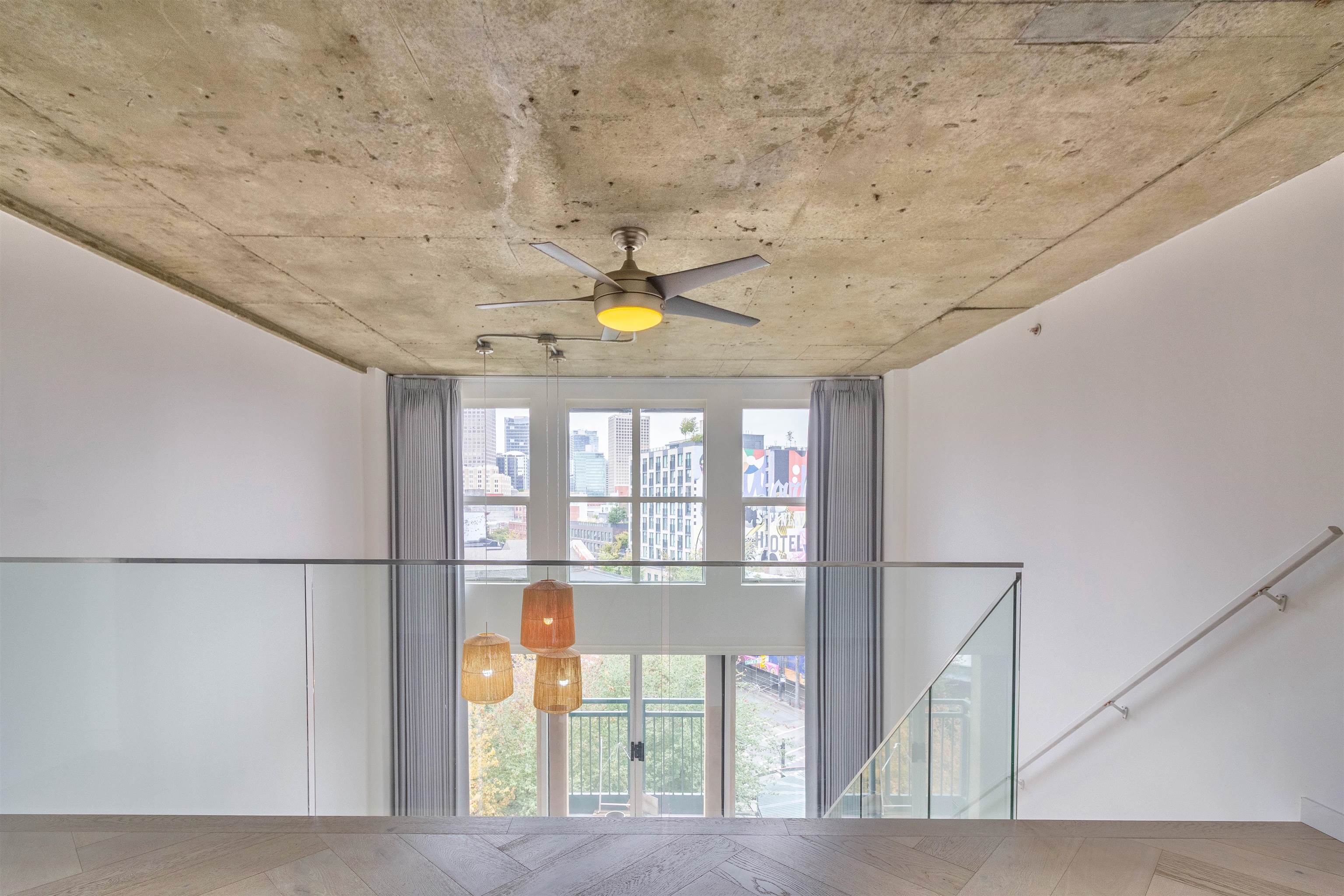602 22 E CORDOVA STREET 14