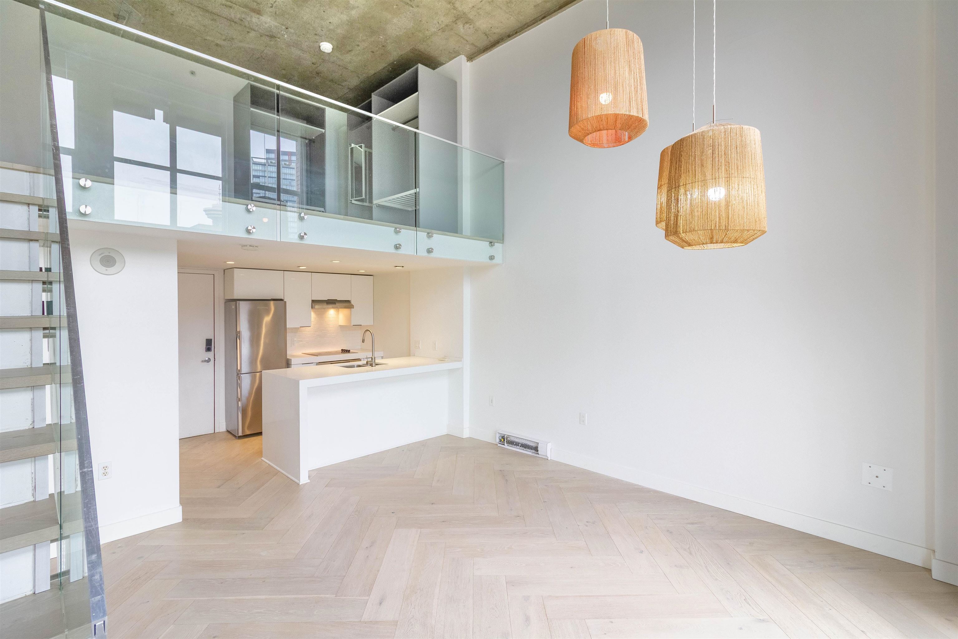 602 22 E CORDOVA STREET 5