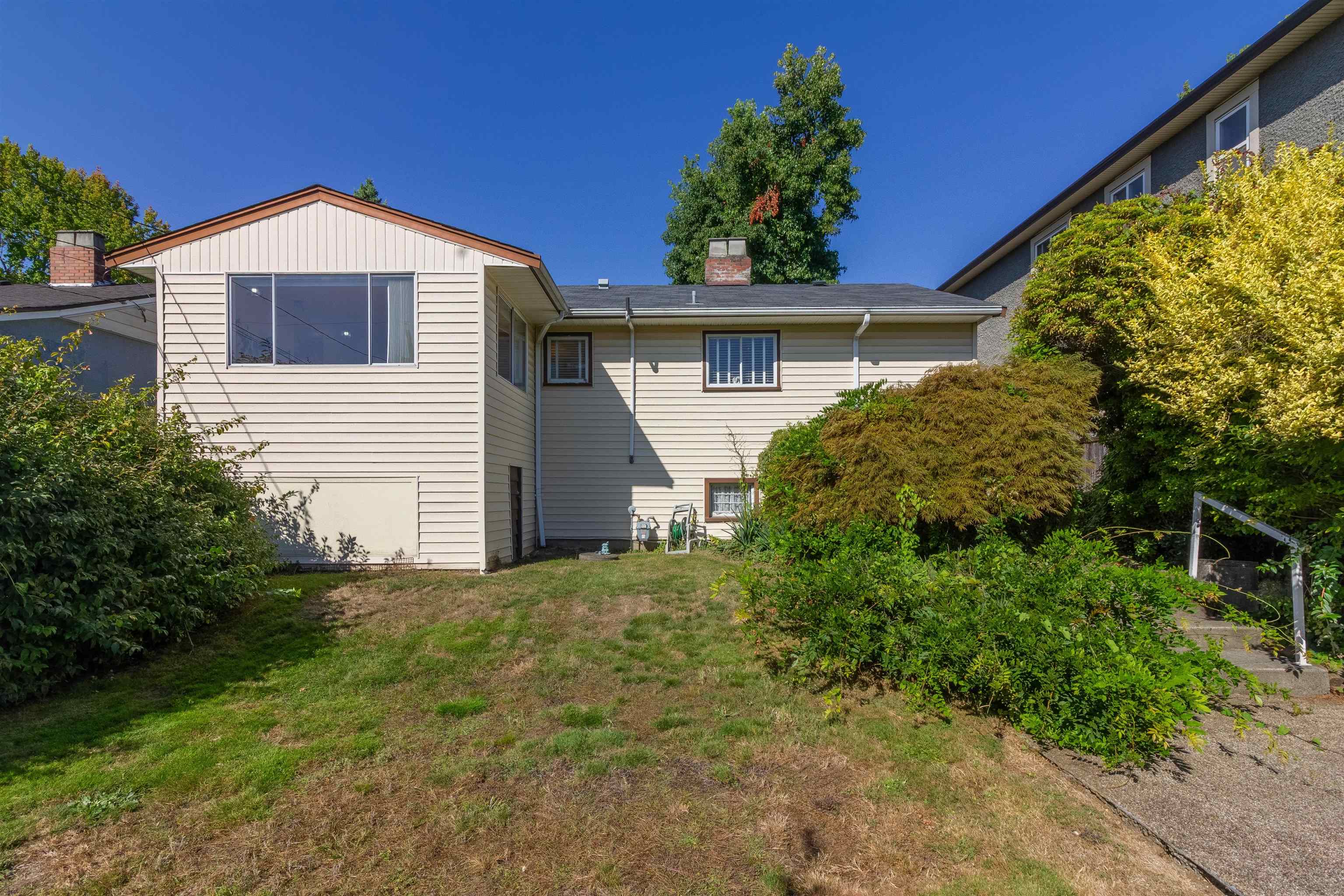 4342 PARKER STREET 21