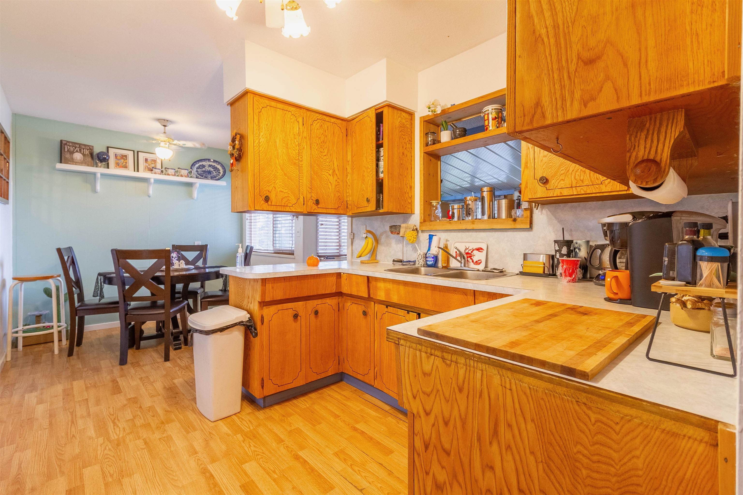 406 SCHOOLHOUSE STREET 6