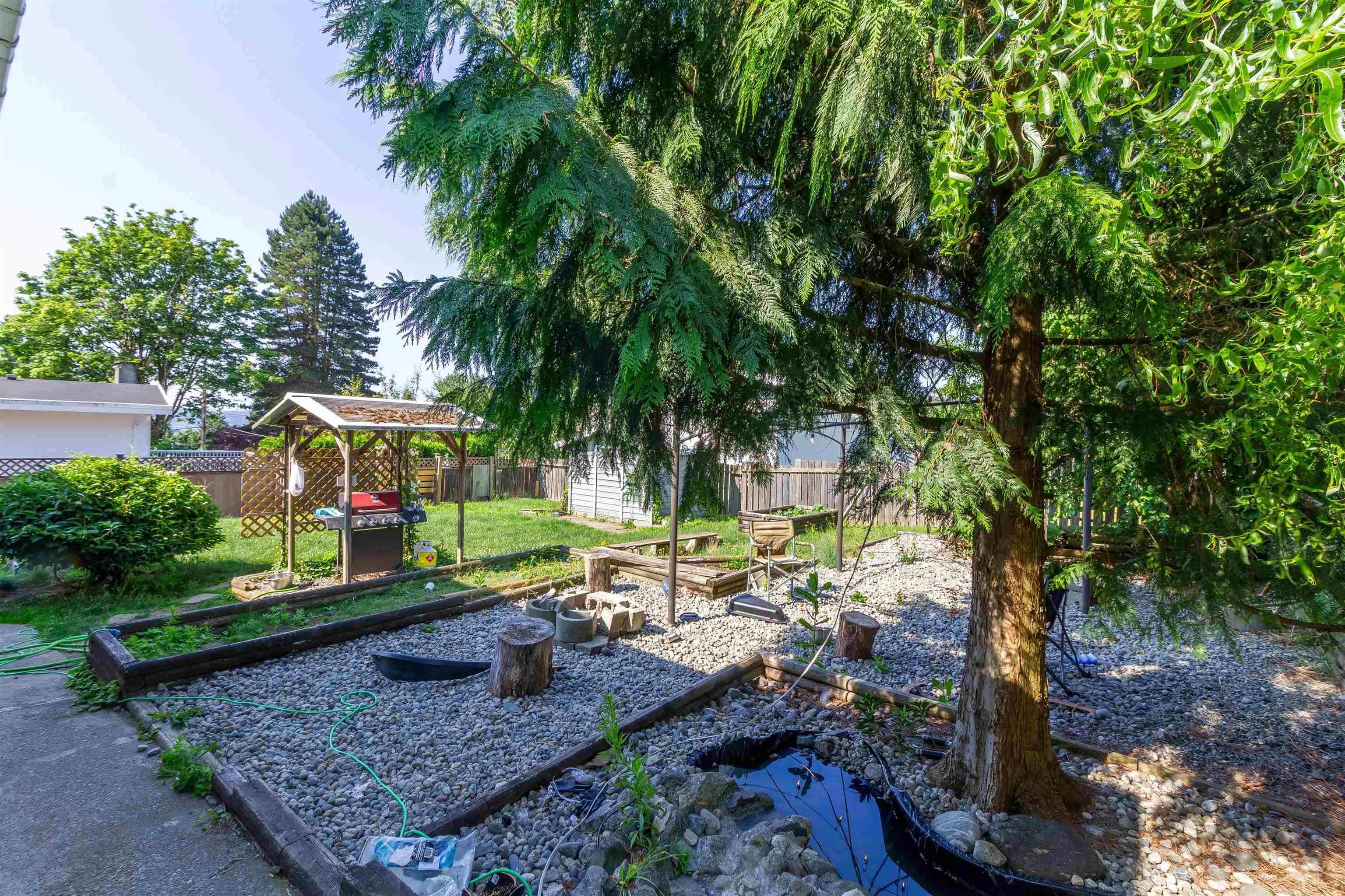406 SCHOOLHOUSE STREET 27