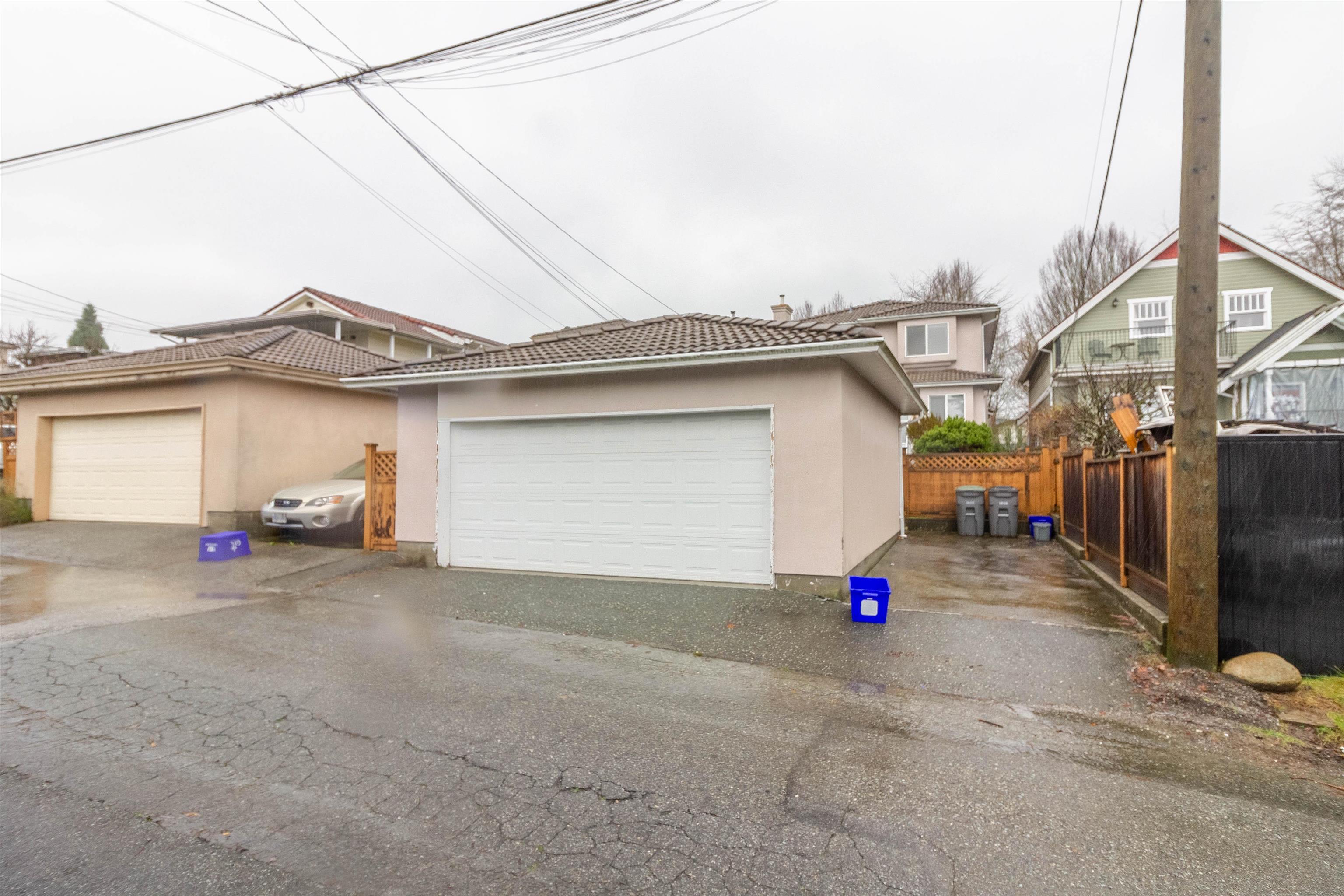 2468 E 4TH AVENUE 38