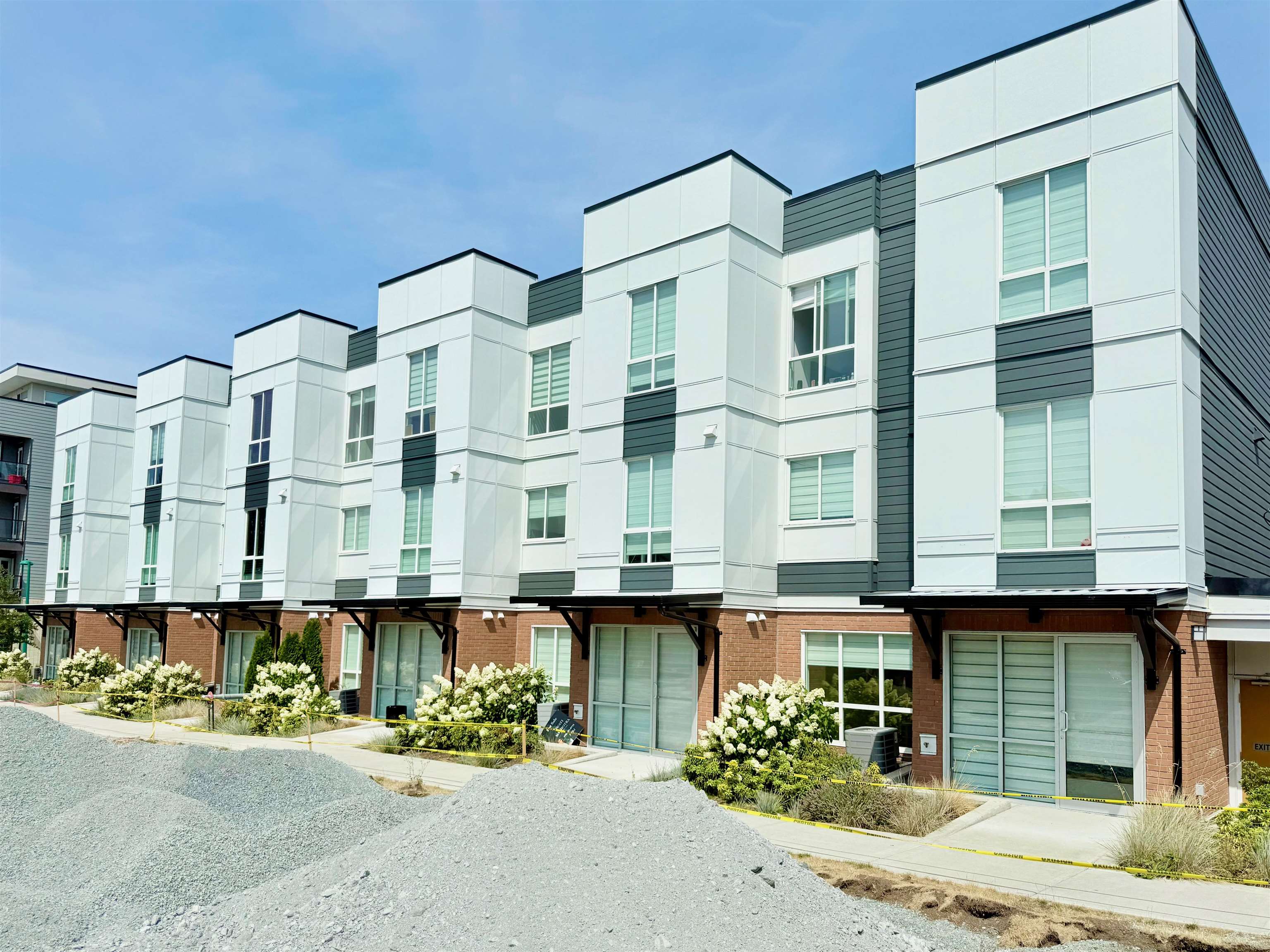 31 18855 72 AVENUE 35
