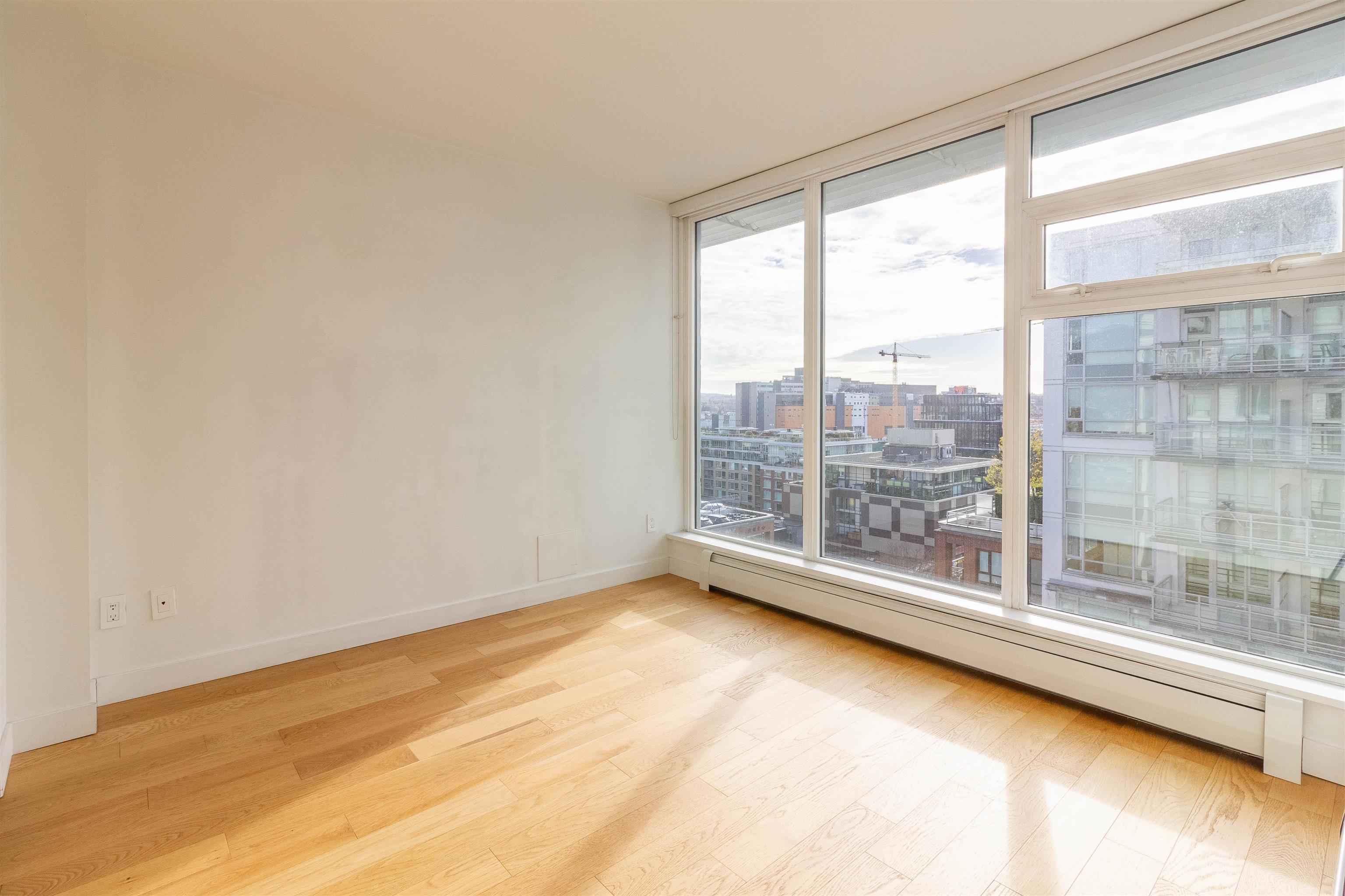 1810 188 KEEFER STREET 23
