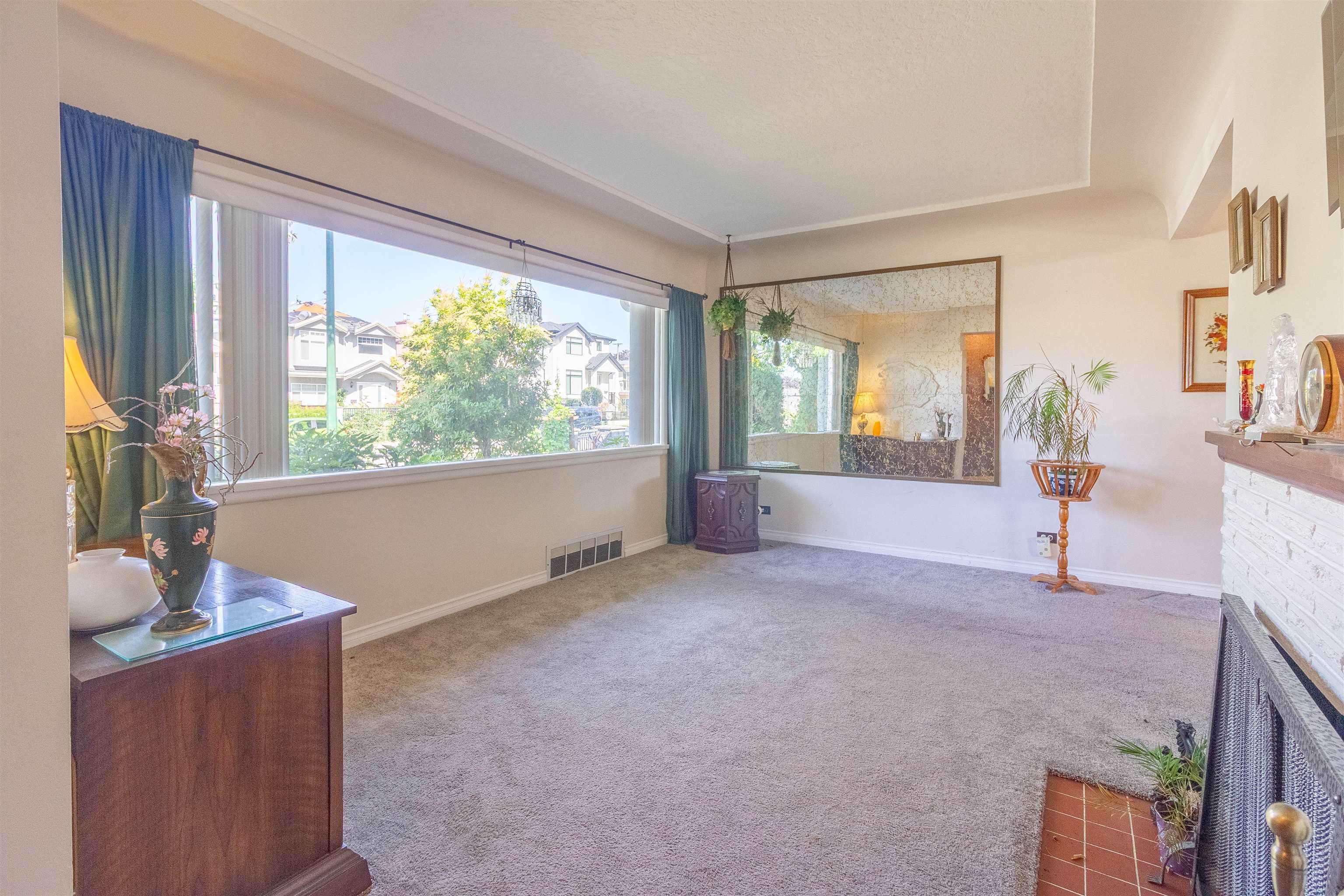 4342 PARKER STREET 2