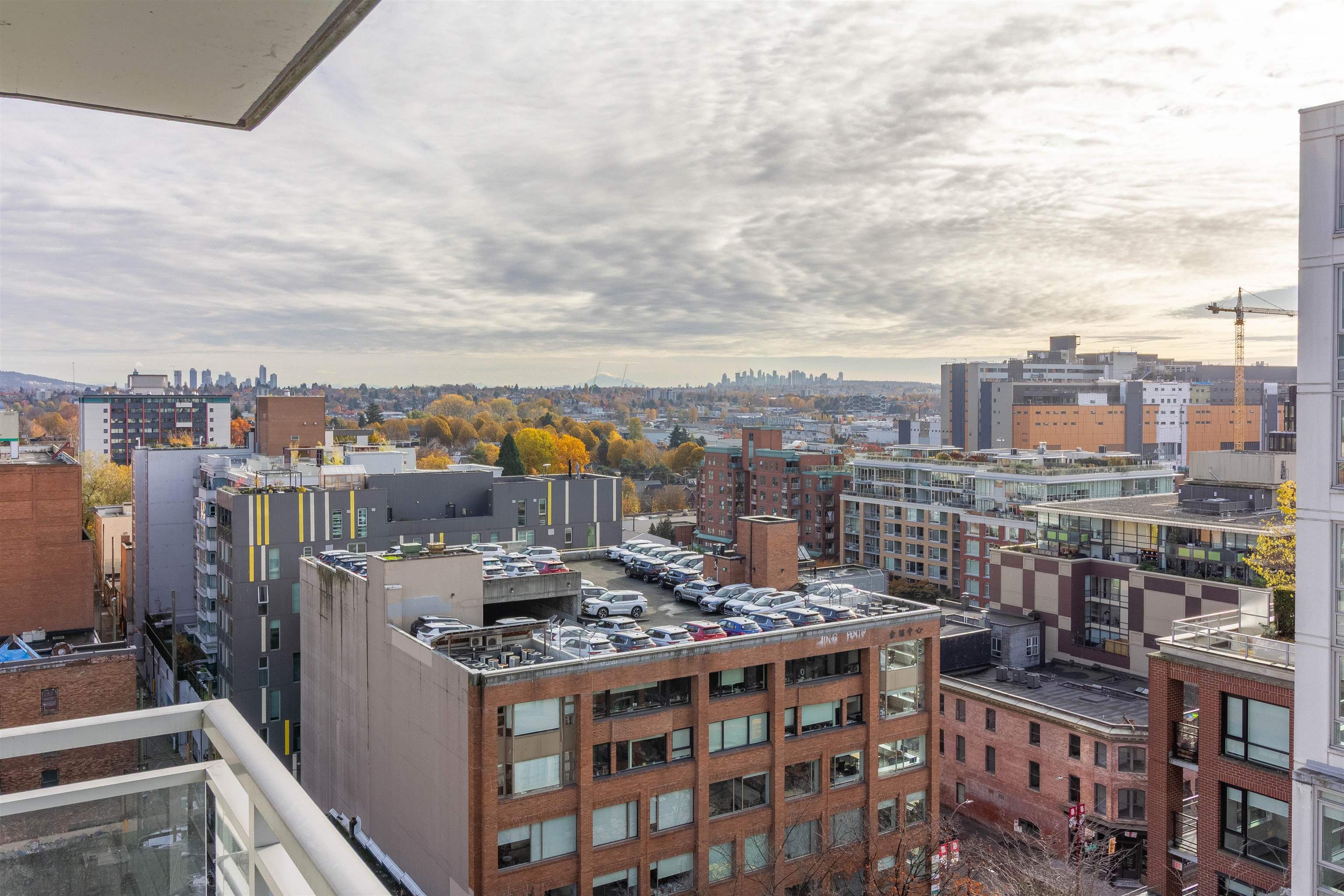 1810 188 KEEFER STREET 21