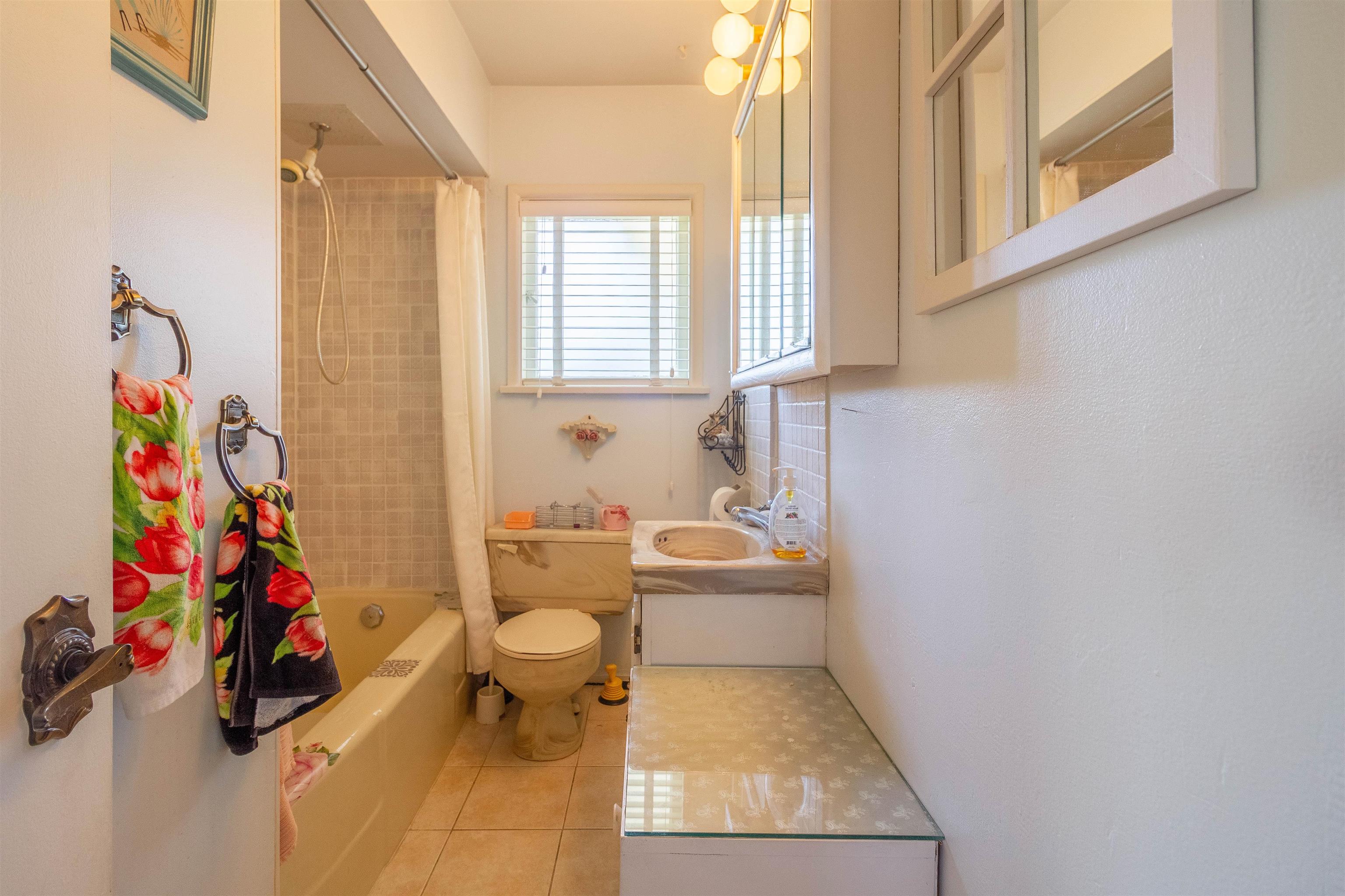 4342 PARKER STREET 14