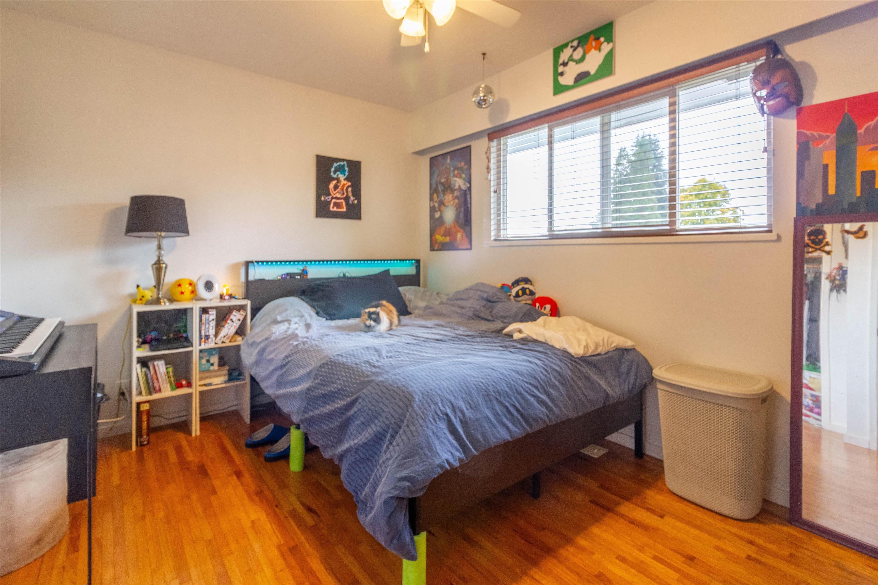 406 SCHOOLHOUSE STREET 11
