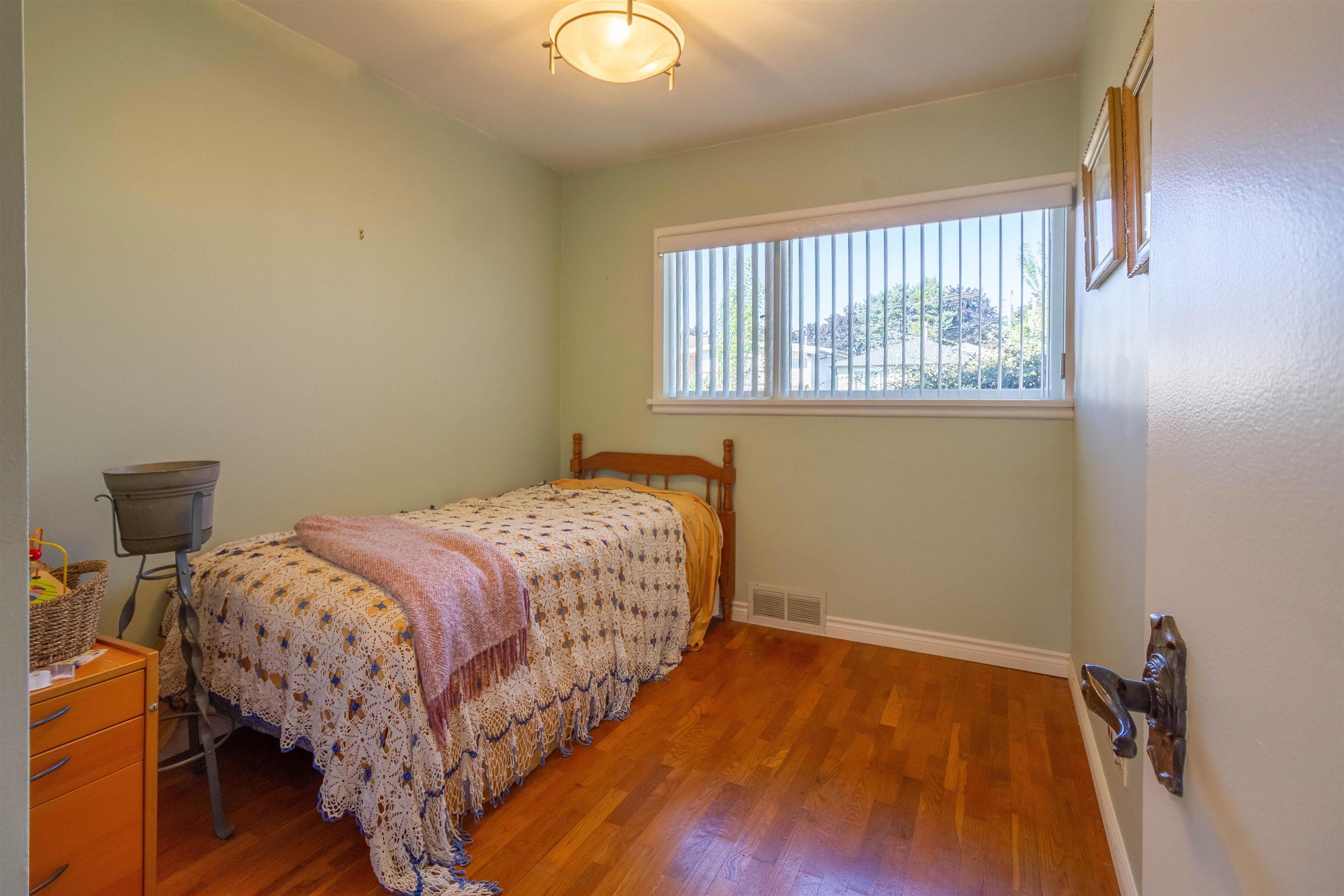 4342 PARKER STREET 12
