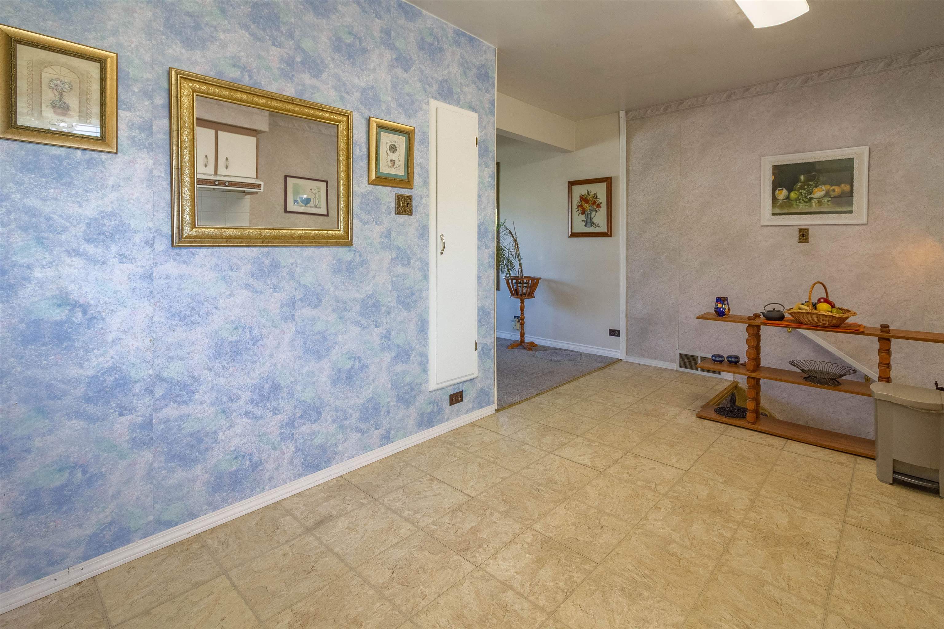 4342 PARKER STREET 8