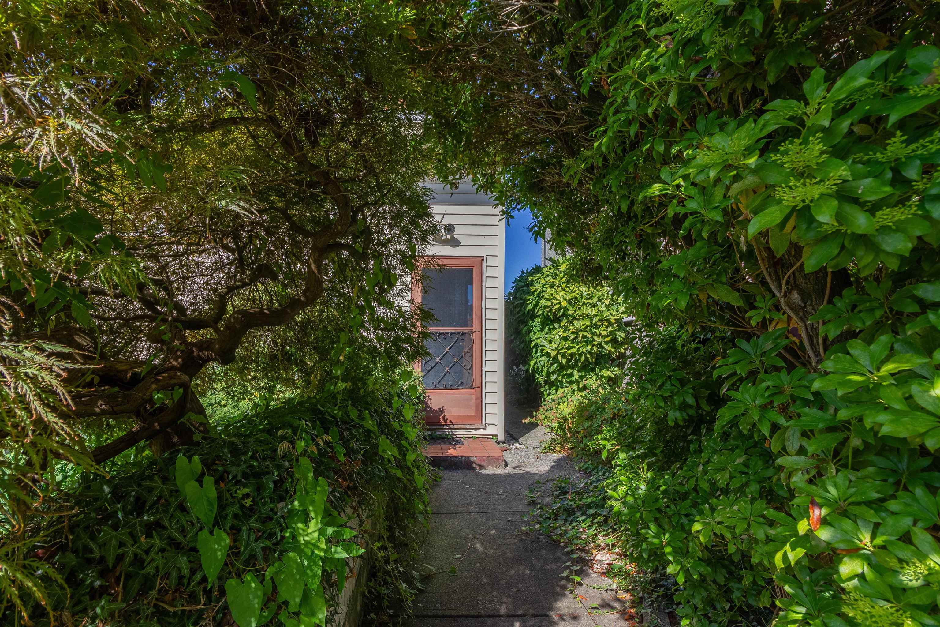 4342 PARKER STREET 20
