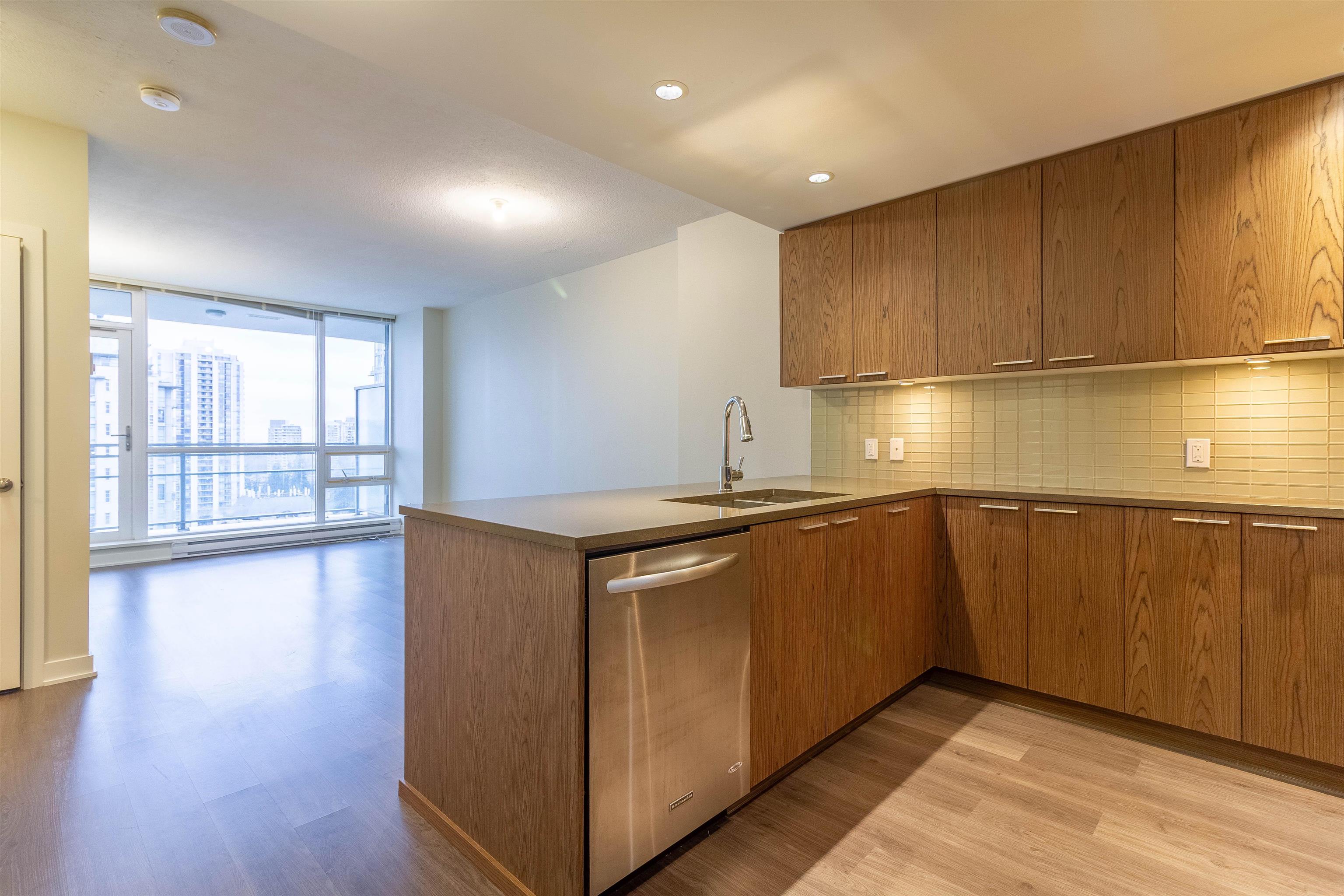 2703 2975 ATLANTIC AVENUE 2