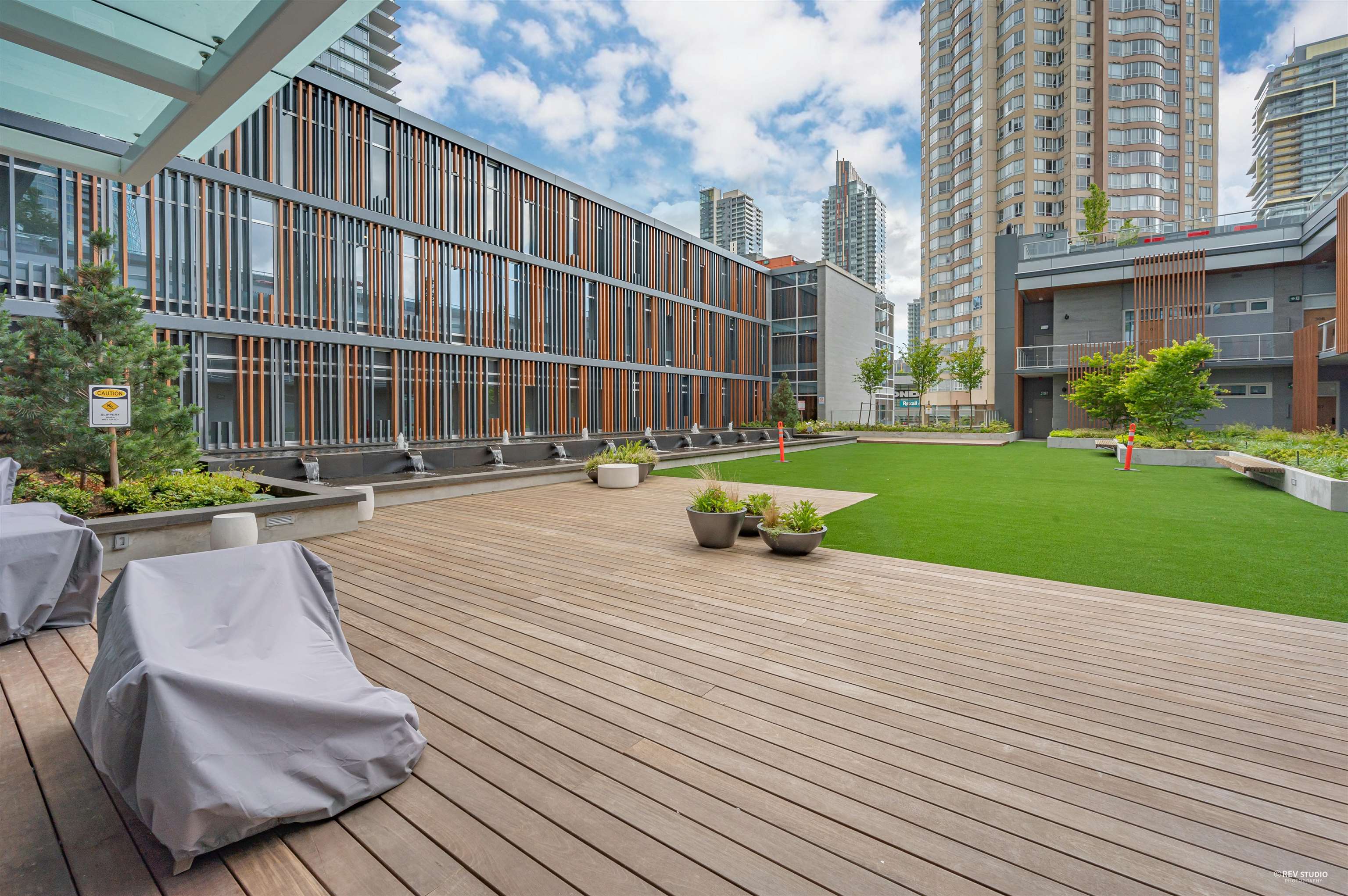 2507 6080 MCKAY AVENUE 31