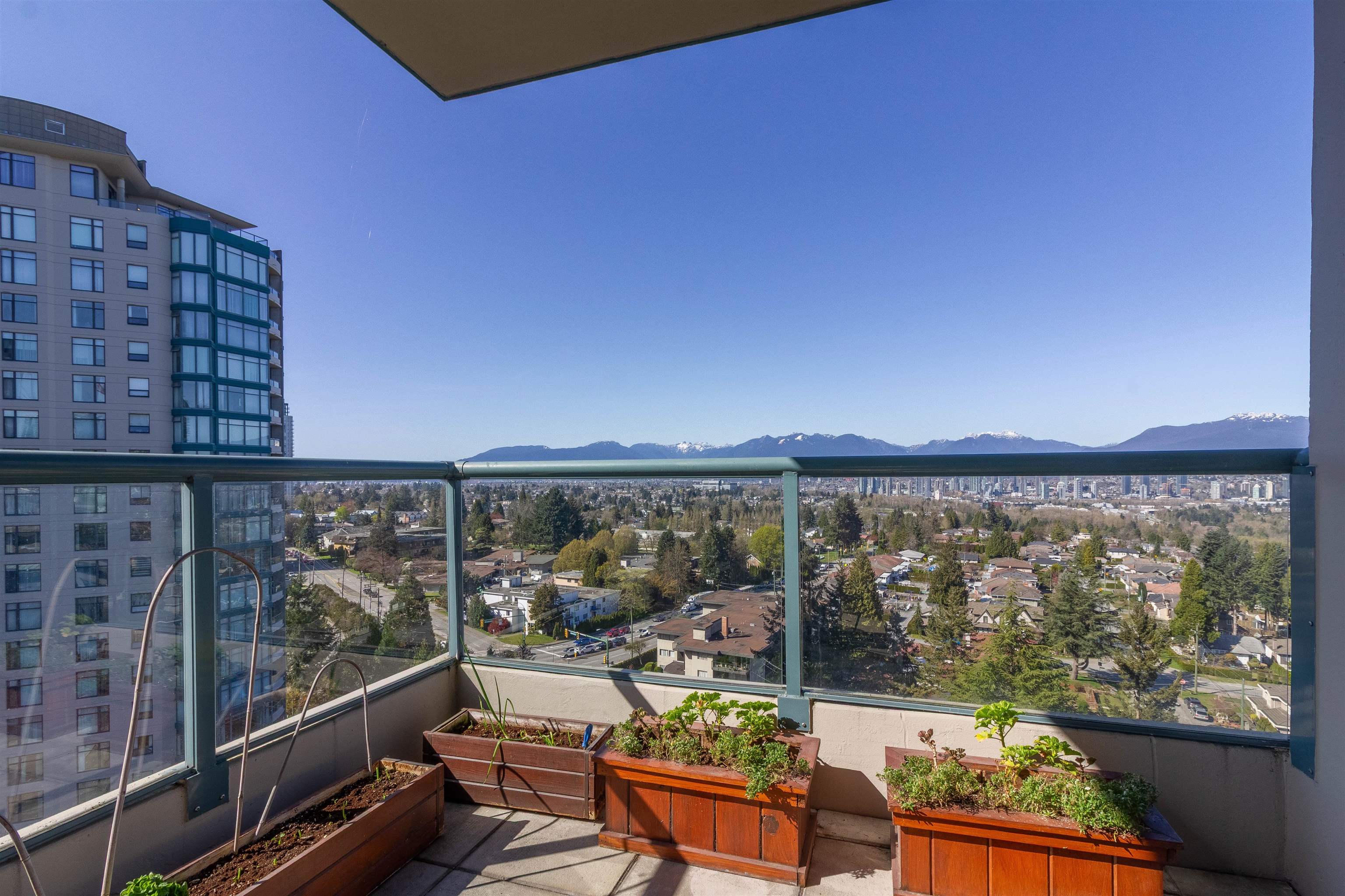 1602 4567 HAZEL STREET 26