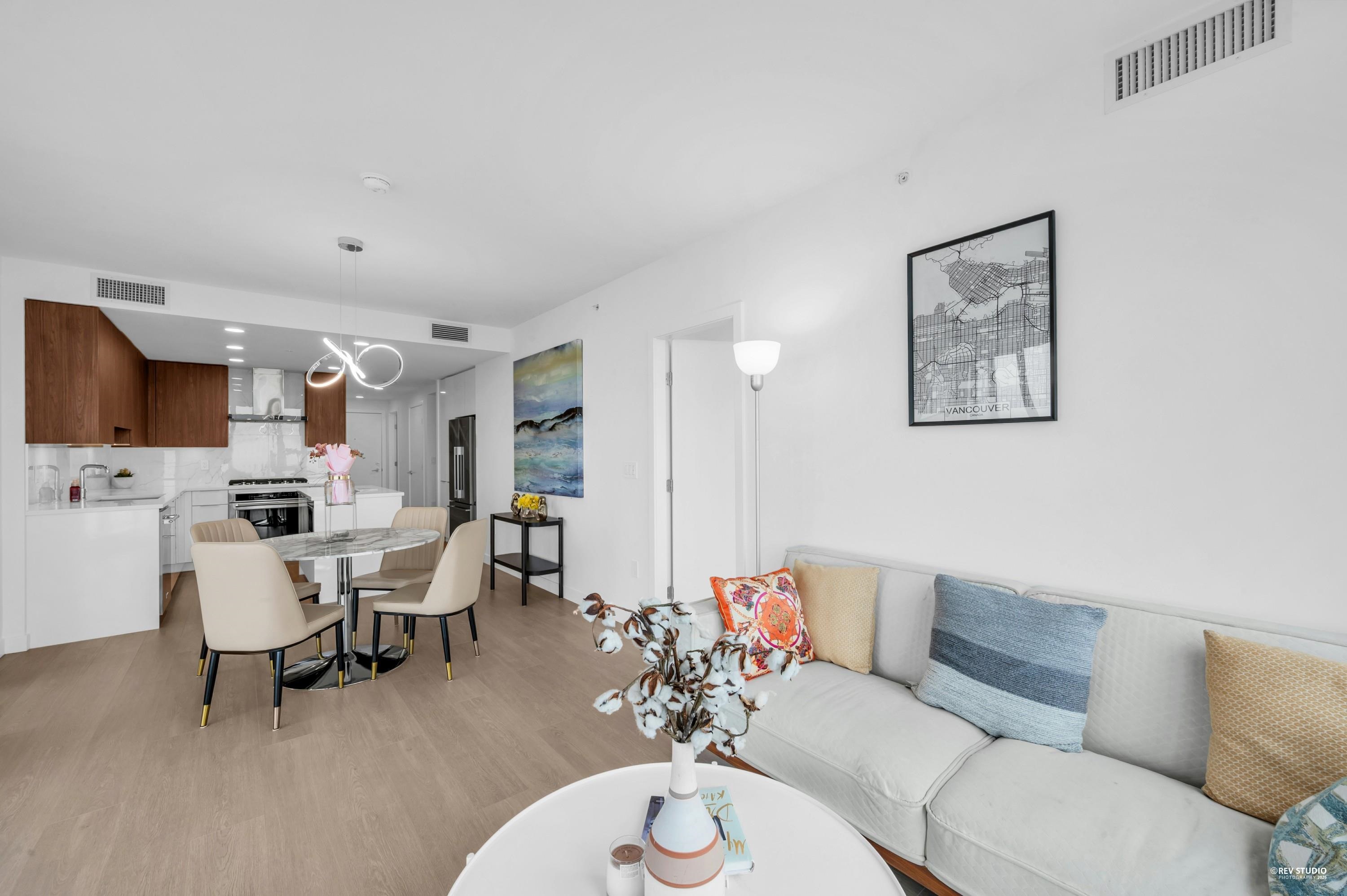 1702 7769 PARK CRESCENT 16