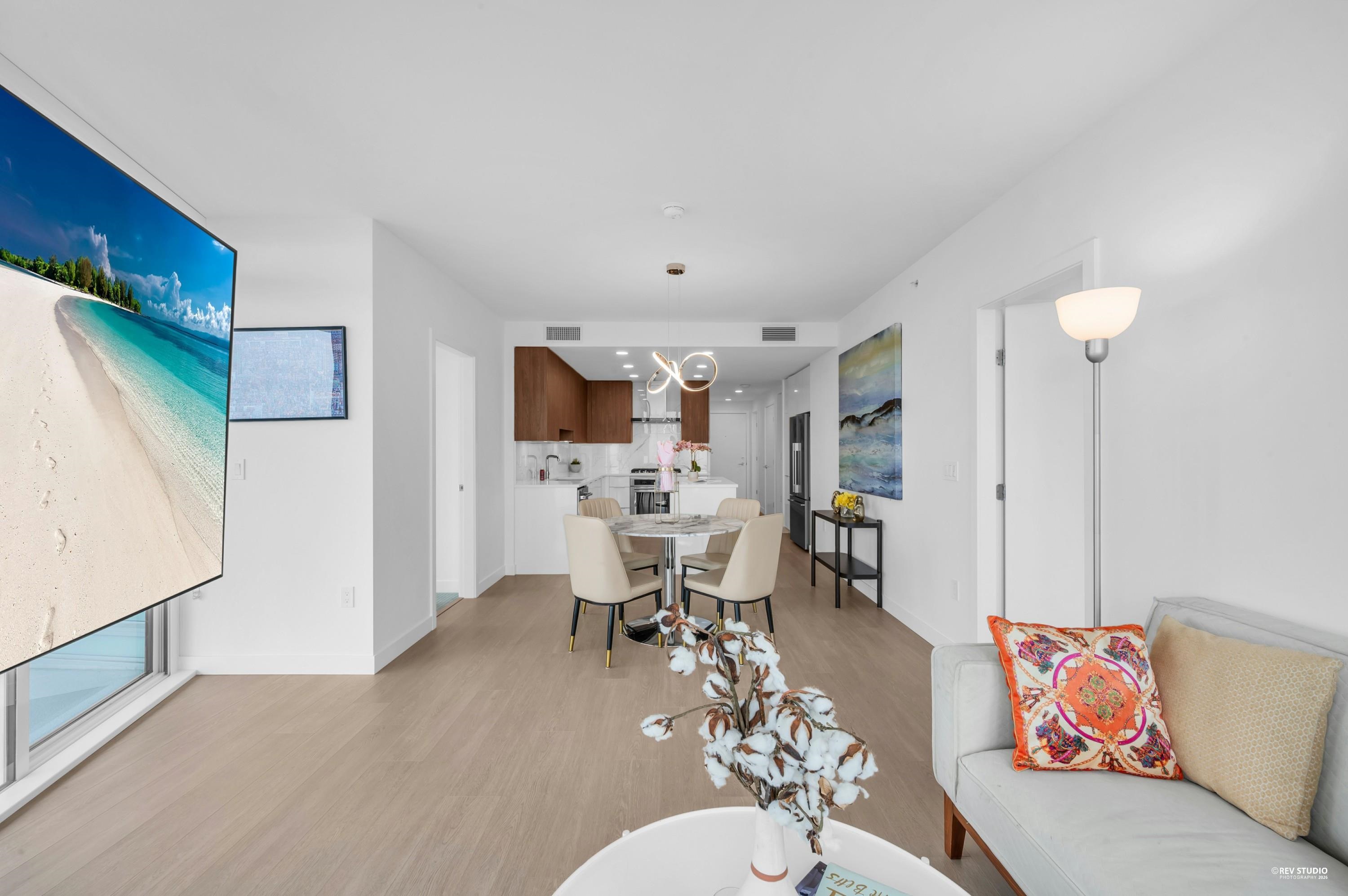 1702 7769 PARK CRESCENT 15