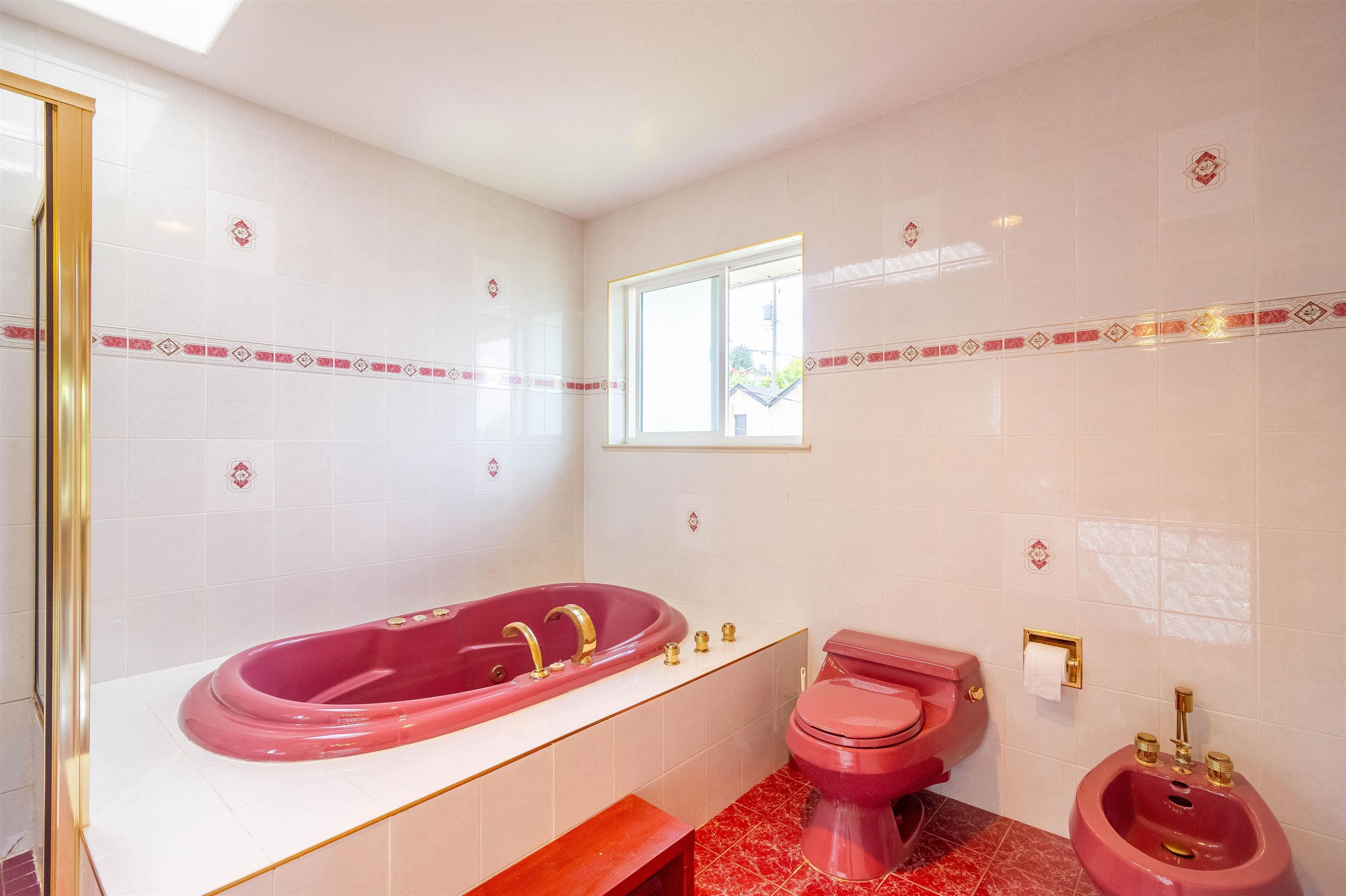 7286 BARNET ROAD 20