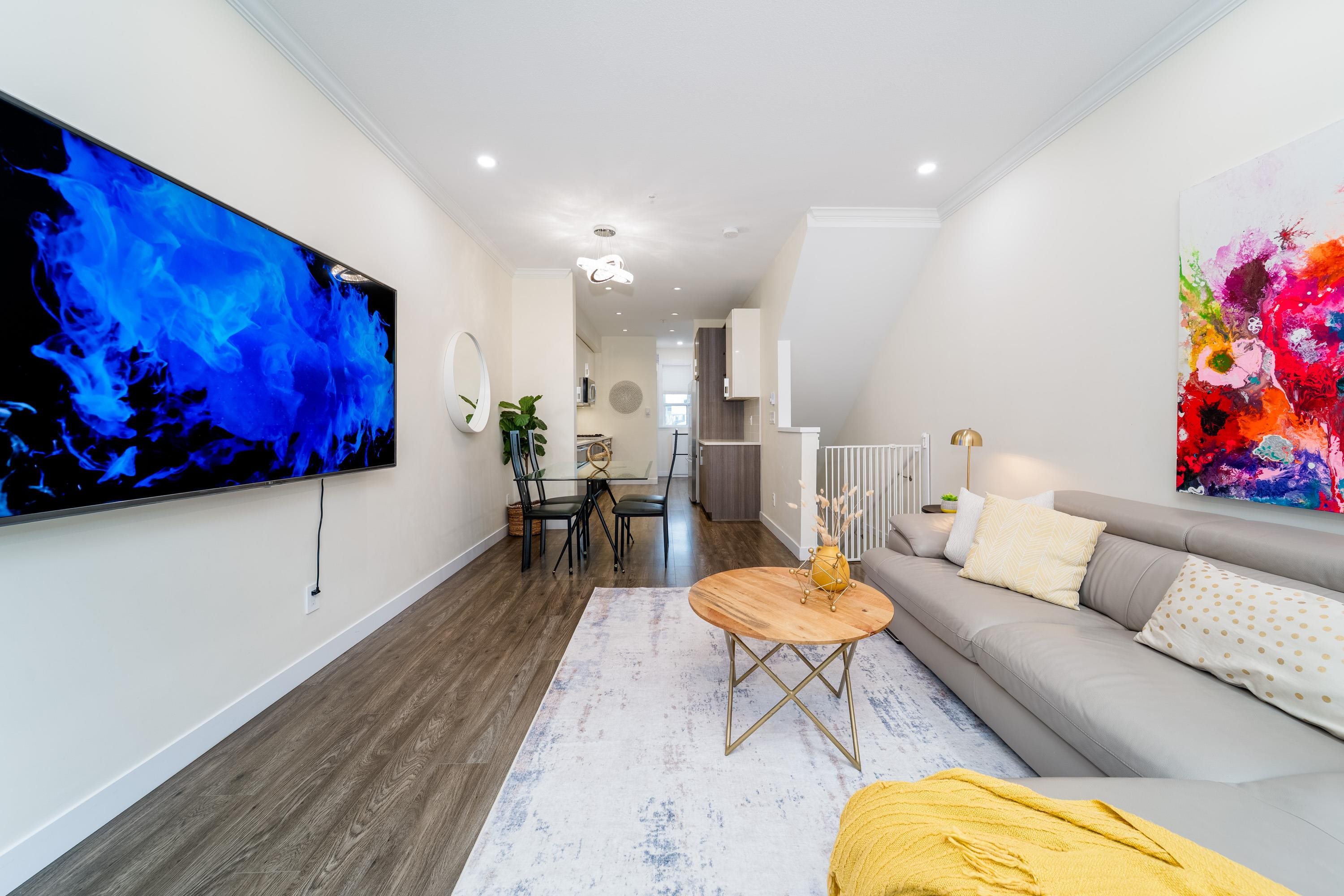17 7039 MACPHERSON AVENUE 7