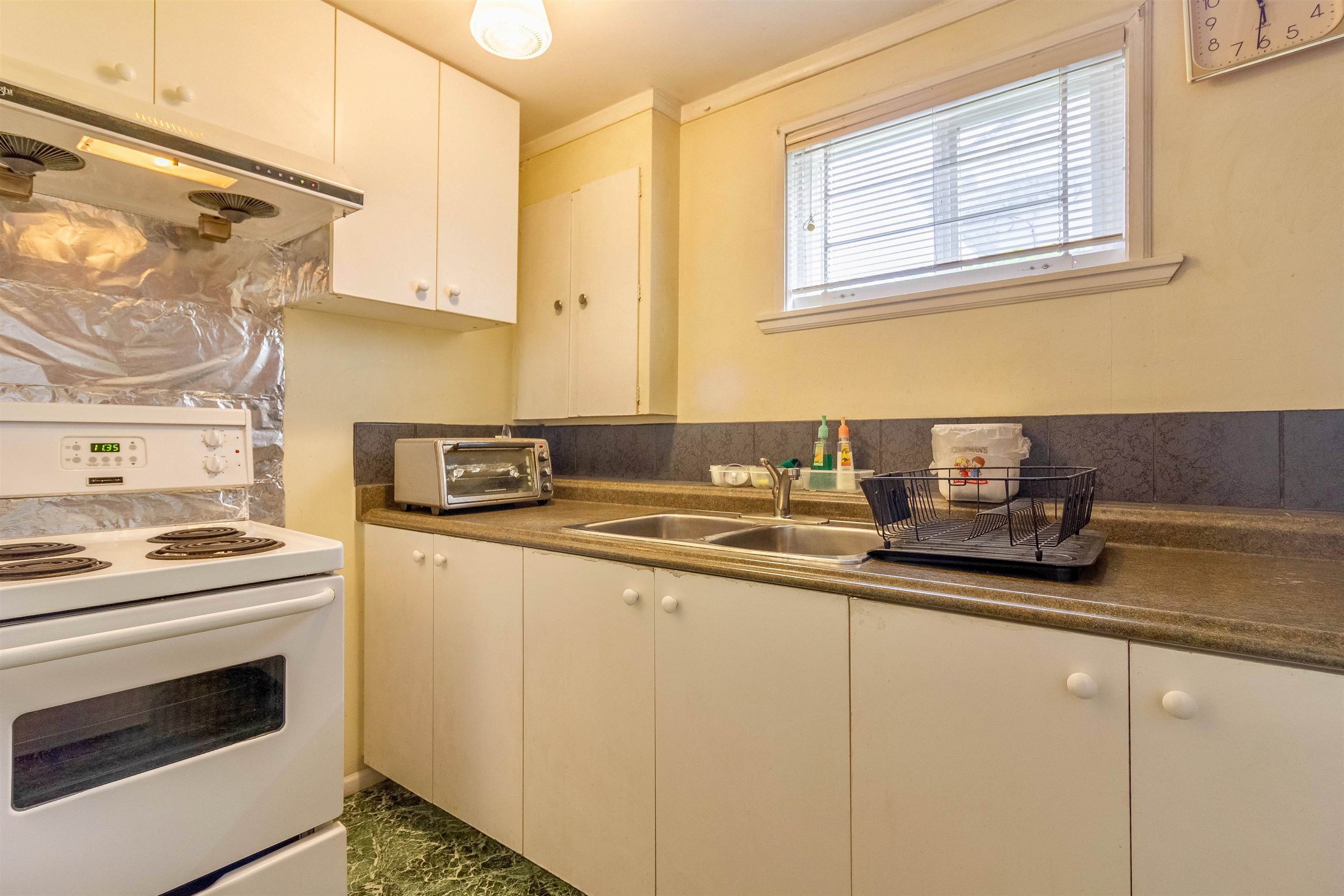4645 CHARLOTTE COURT 24