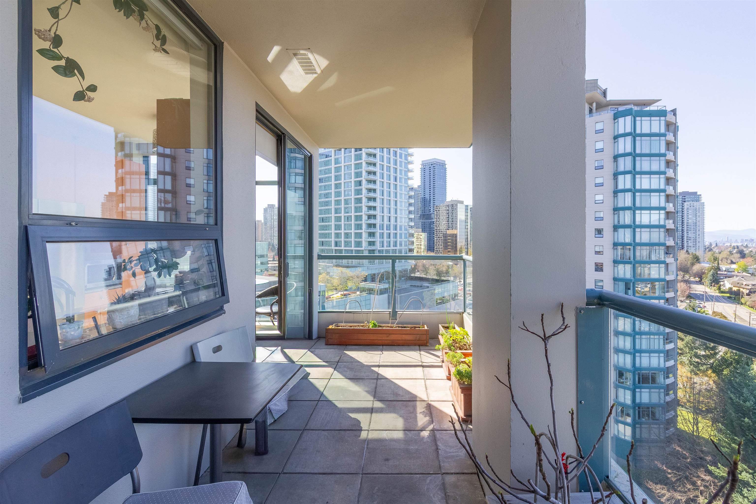 1602 4567 HAZEL STREET 20