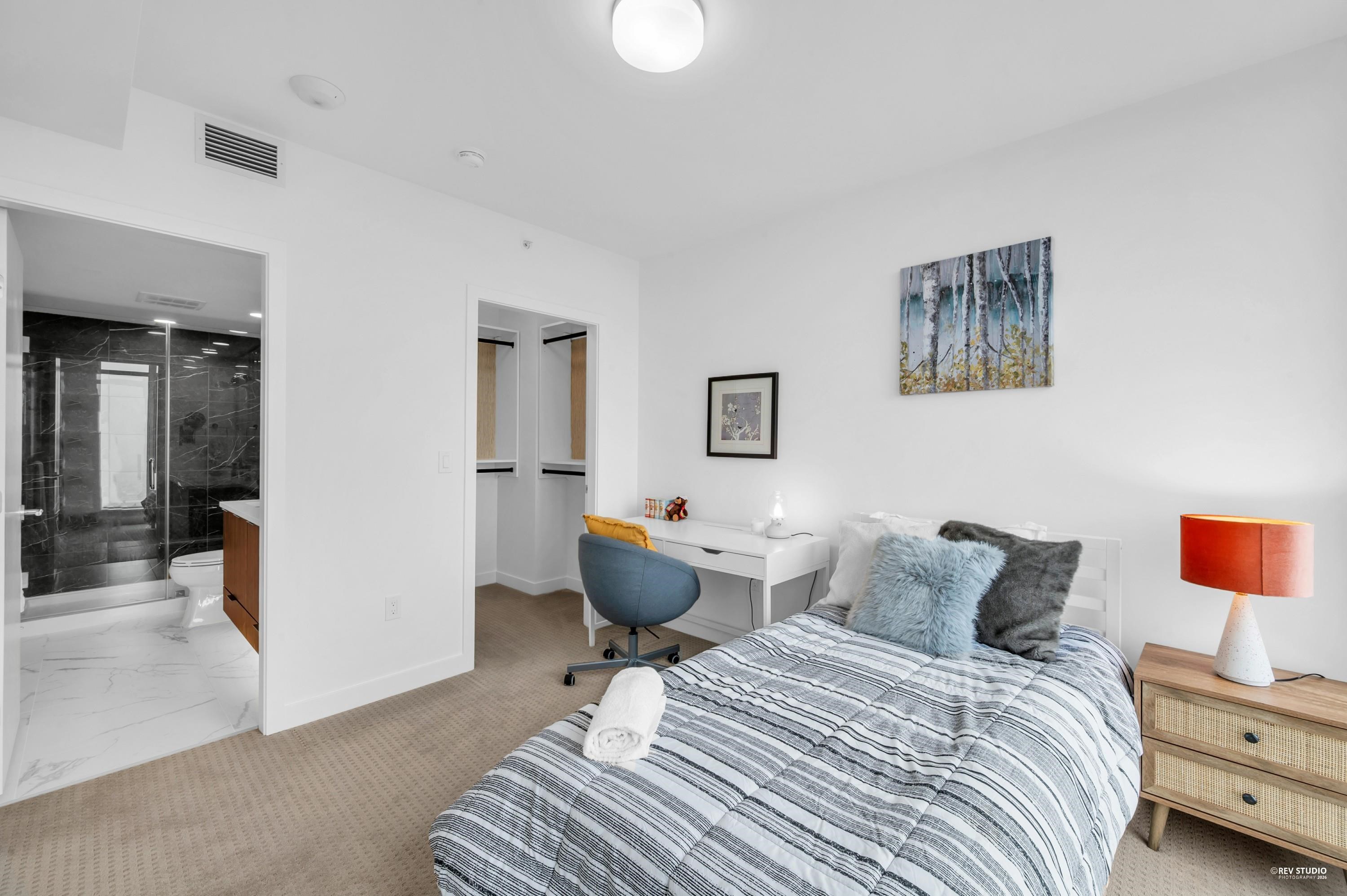 1702 7769 PARK CRESCENT 20