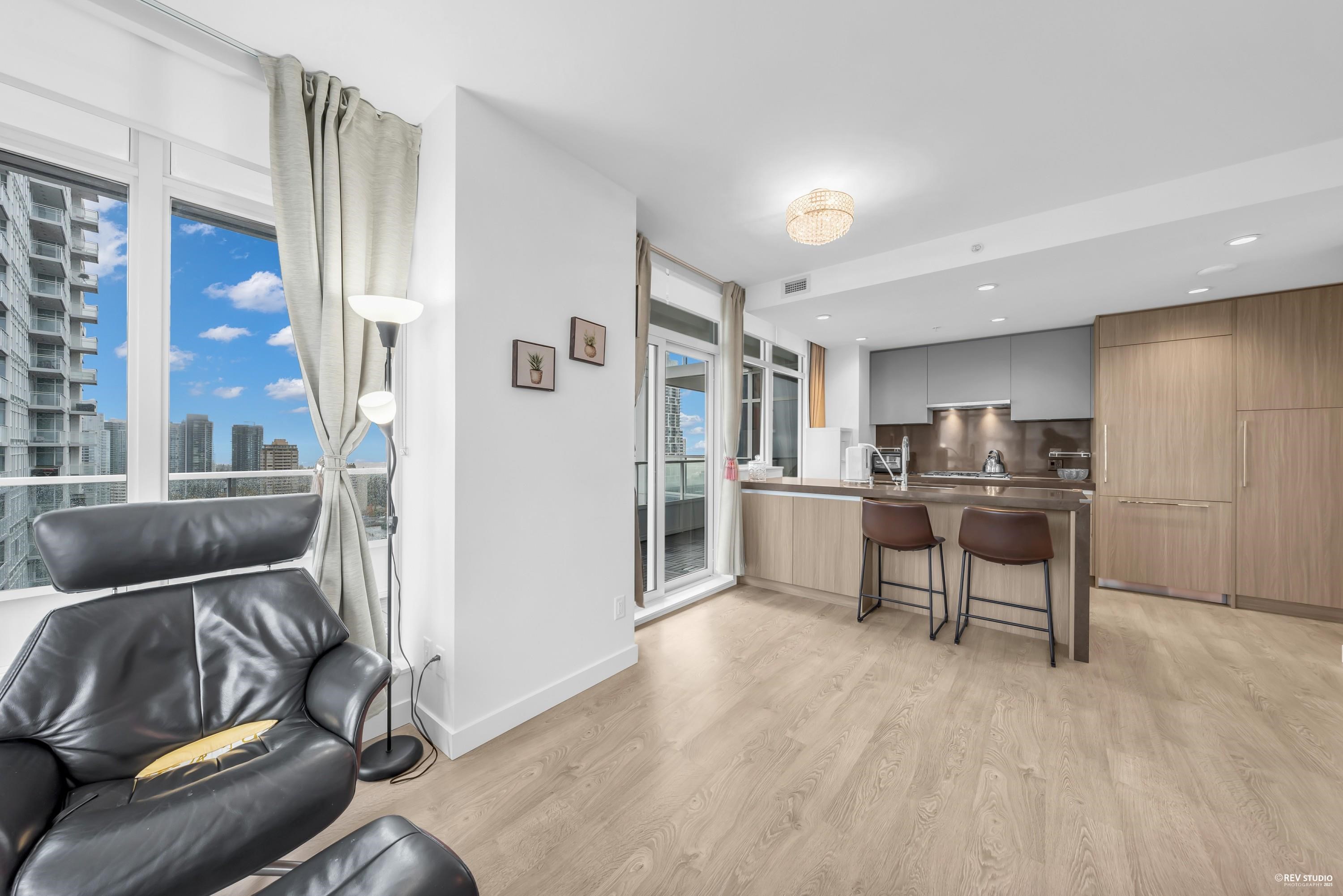 2507 6080 MCKAY AVENUE 13