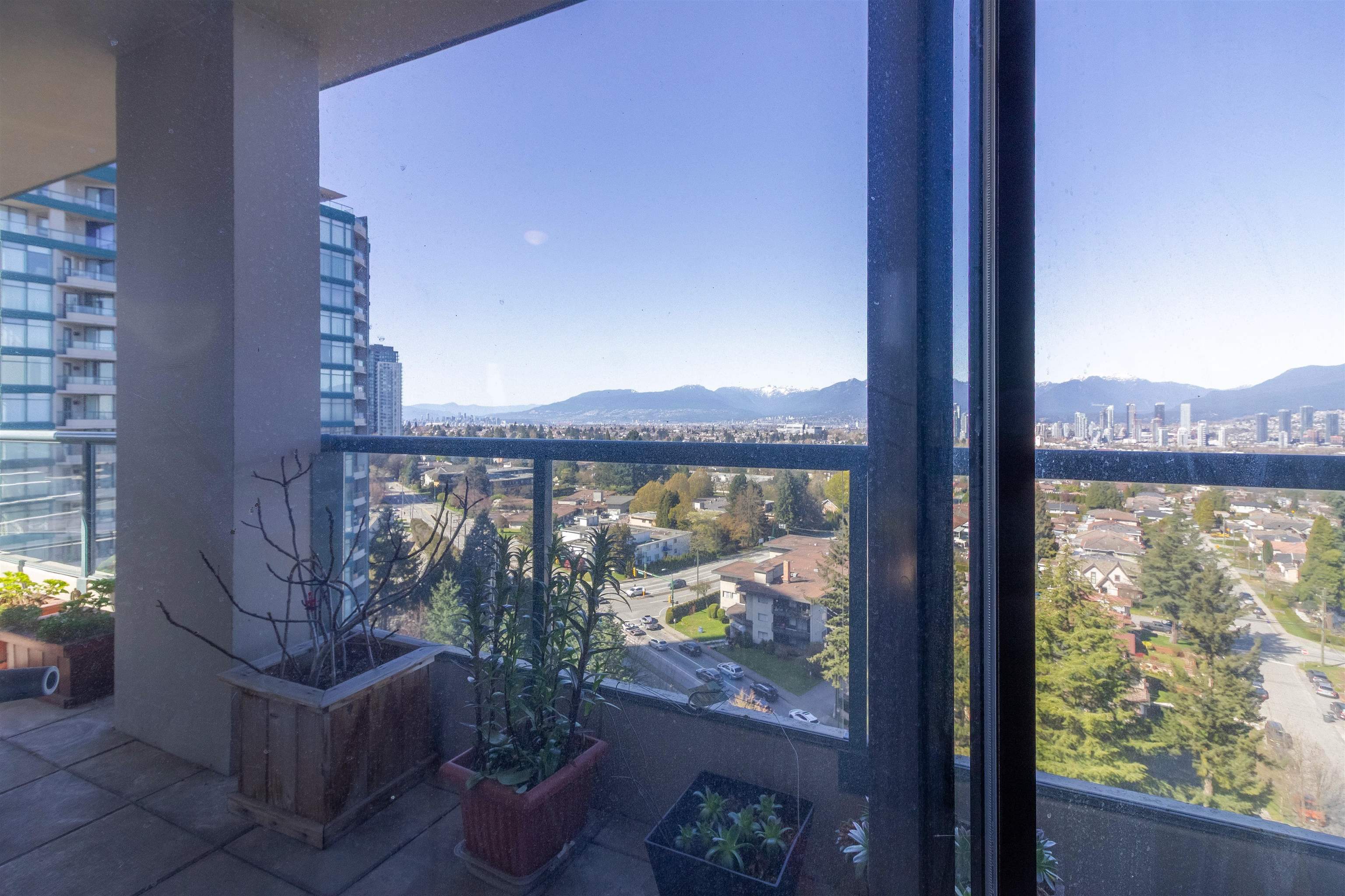 1602 4567 HAZEL STREET 19