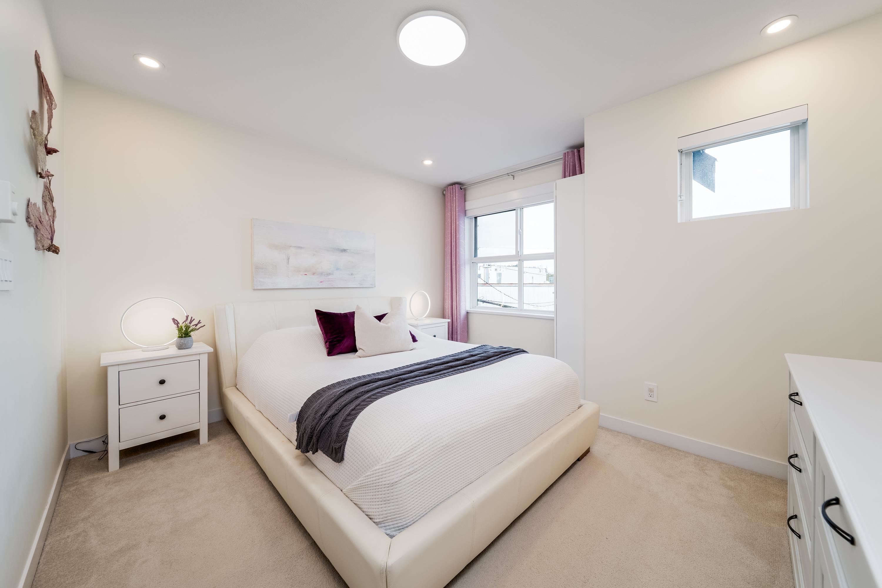 17 7039 MACPHERSON AVENUE 15