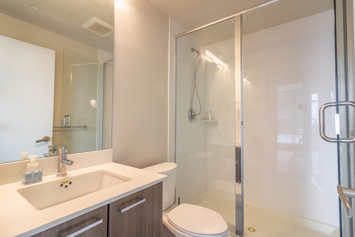 3702 2955 ATLANTIC AVENUE 18