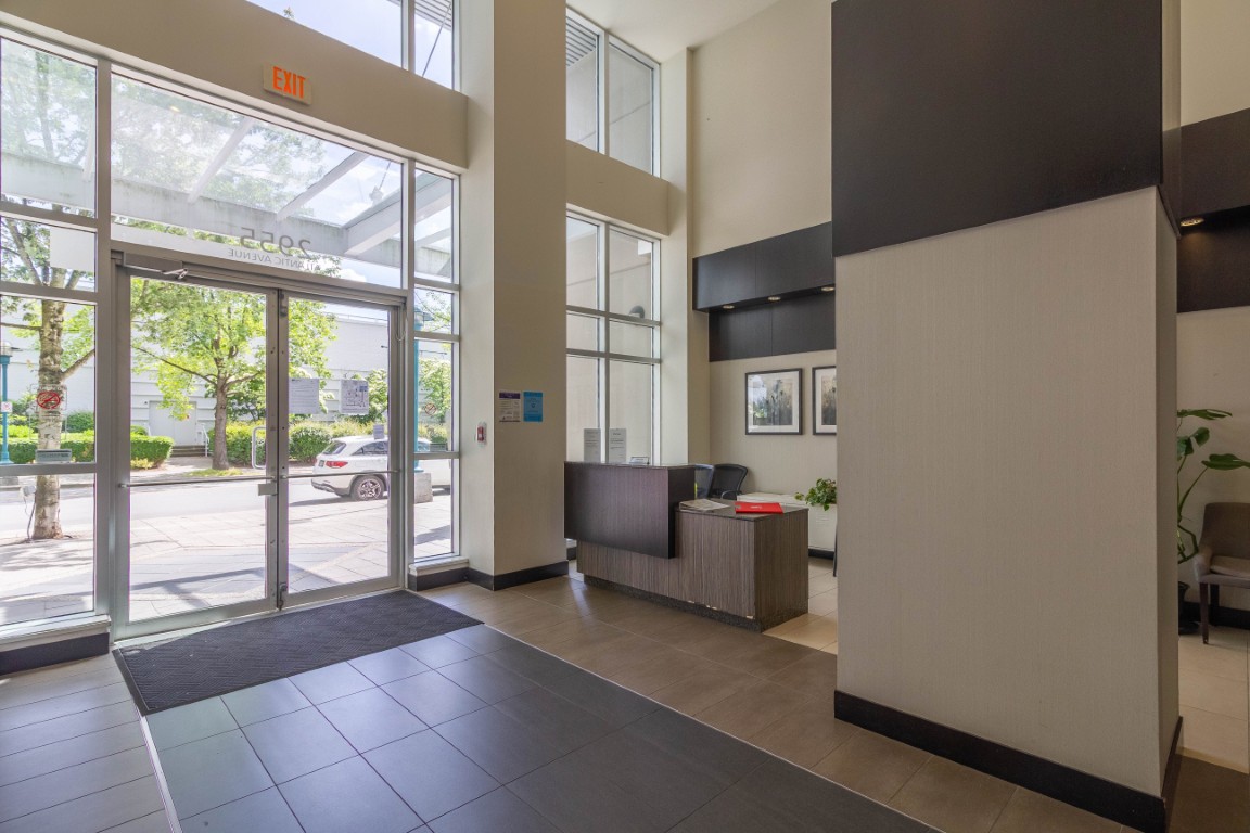 3702 2955 ATLANTIC AVENUE 30