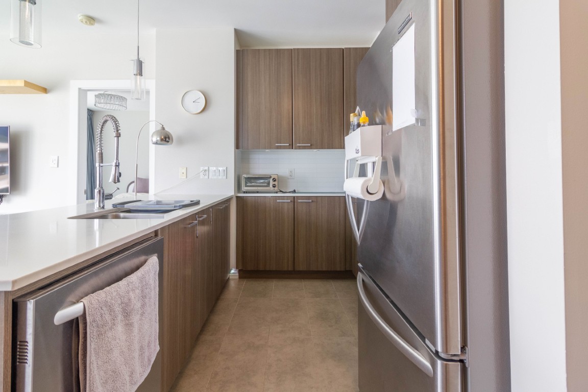3702 2955 ATLANTIC AVENUE 10