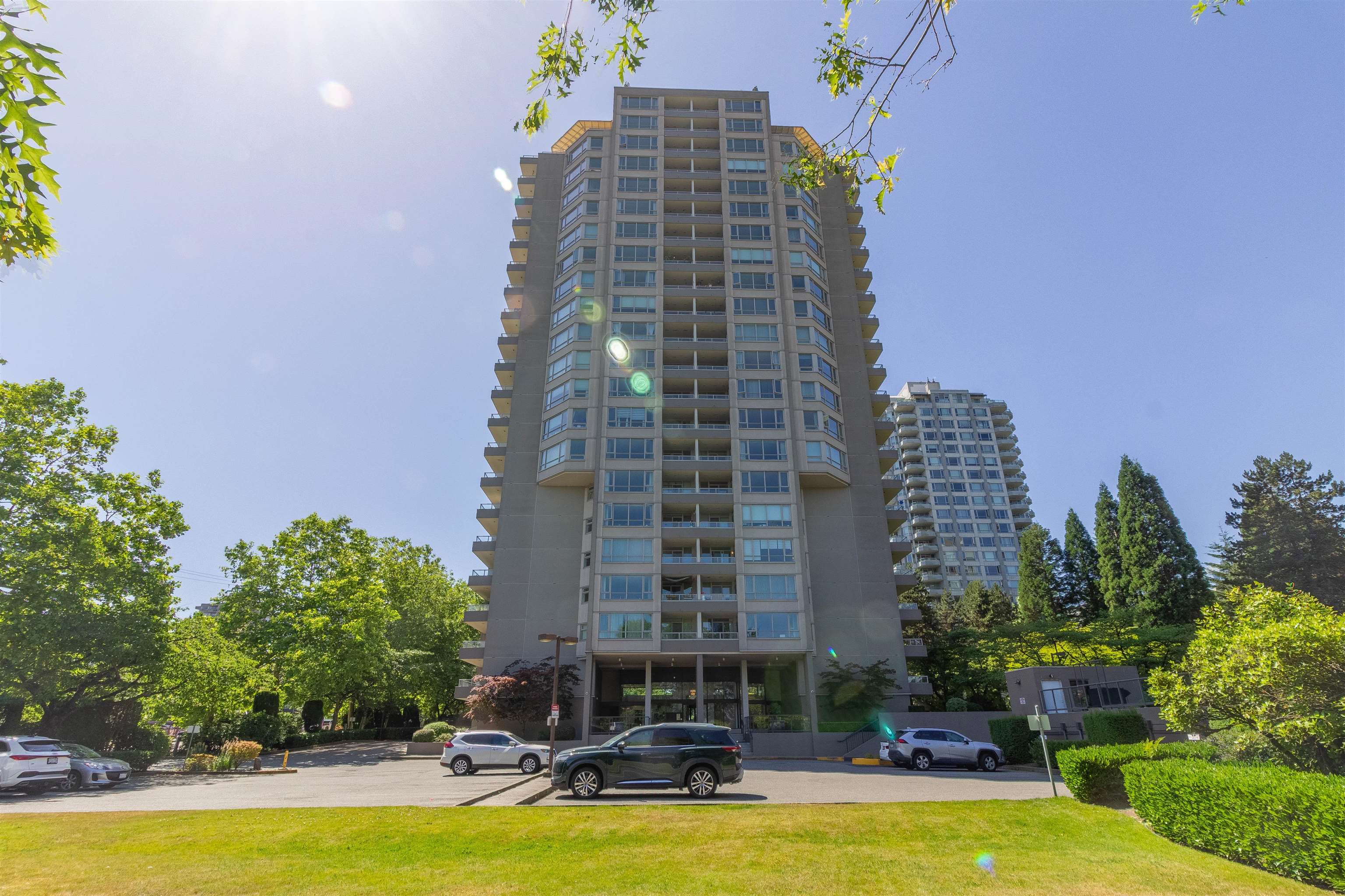 907 6055 NELSON AVENUE 40