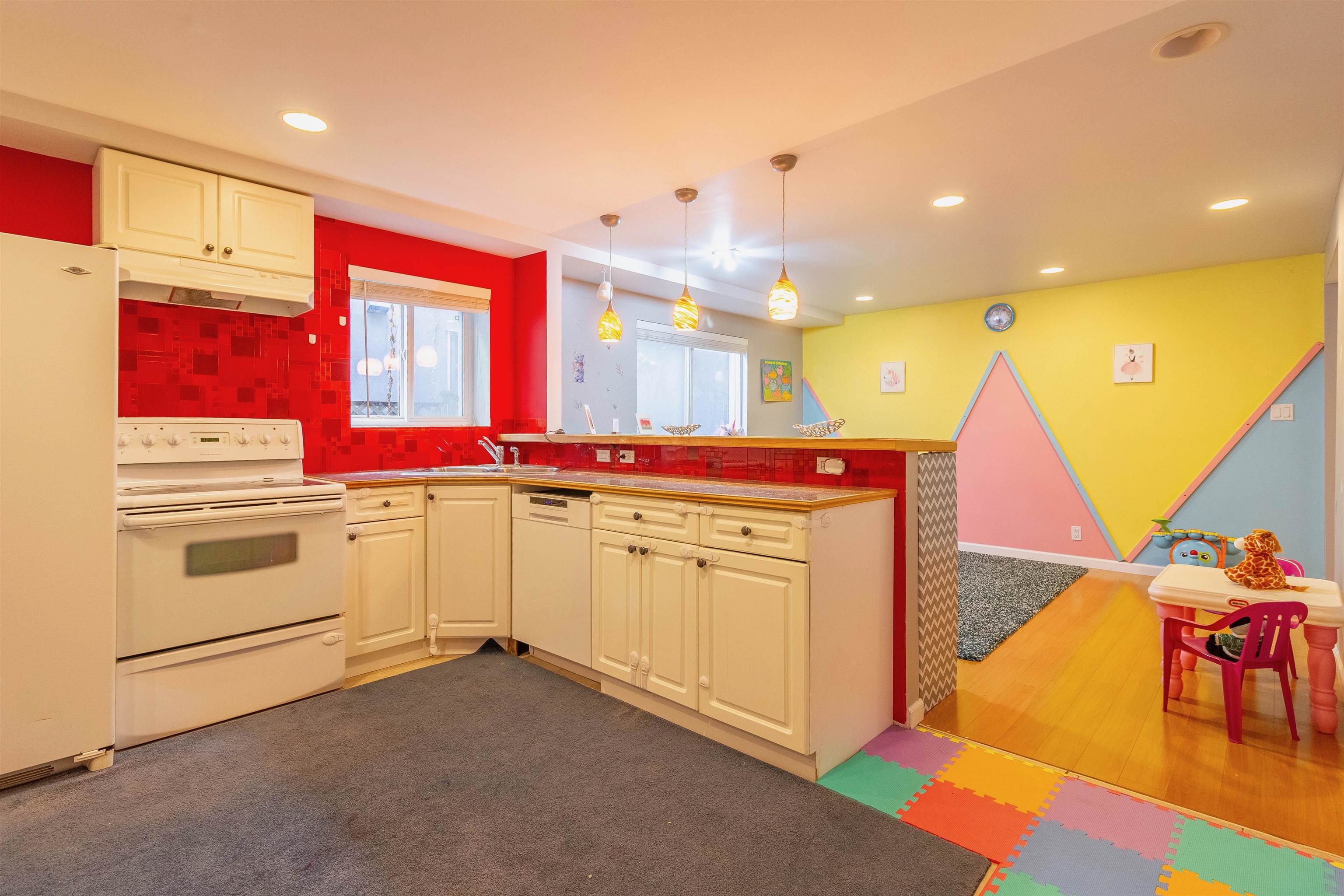 111 N FELL AVENUE 24