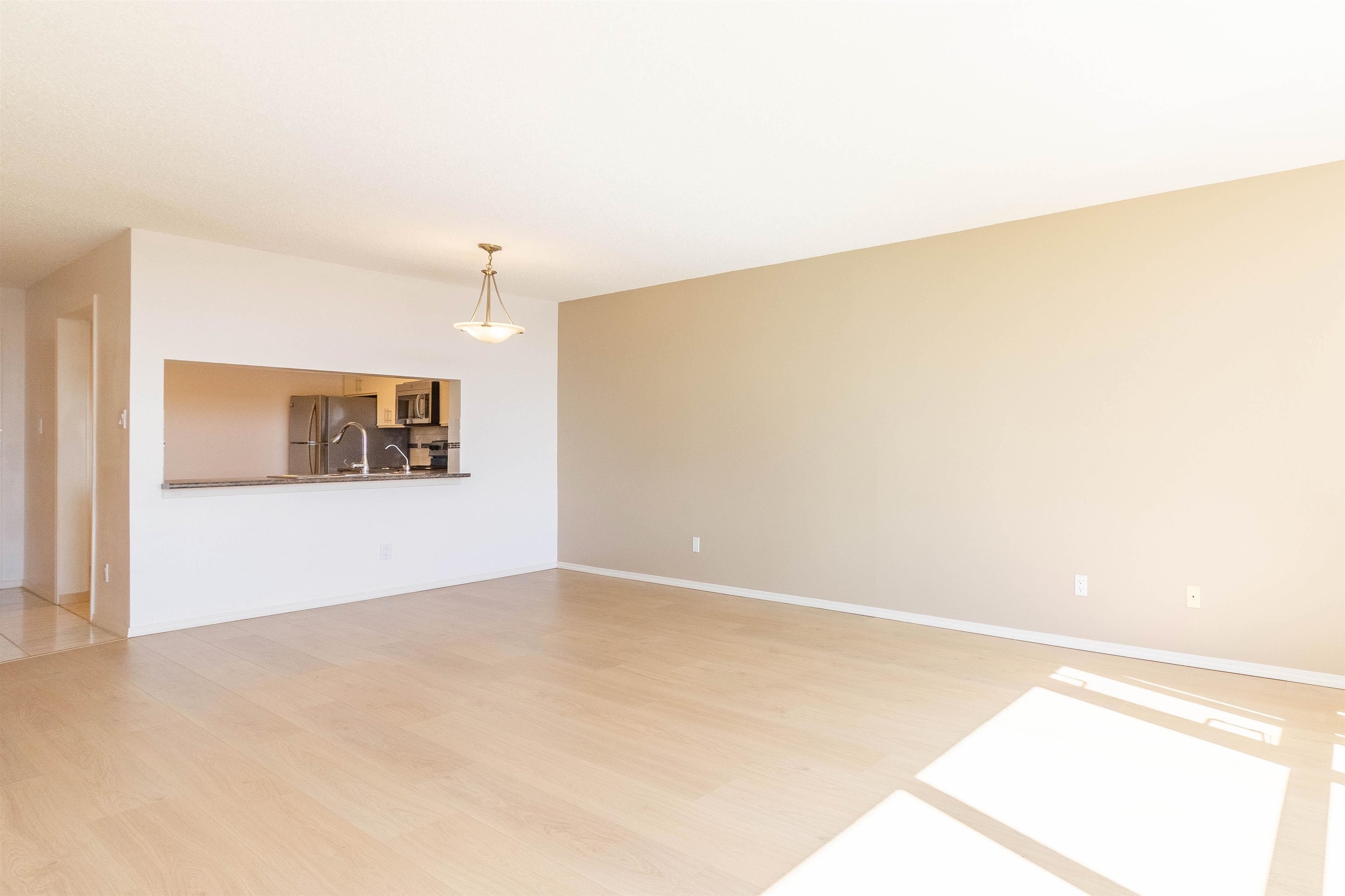 907 6055 NELSON AVENUE 7